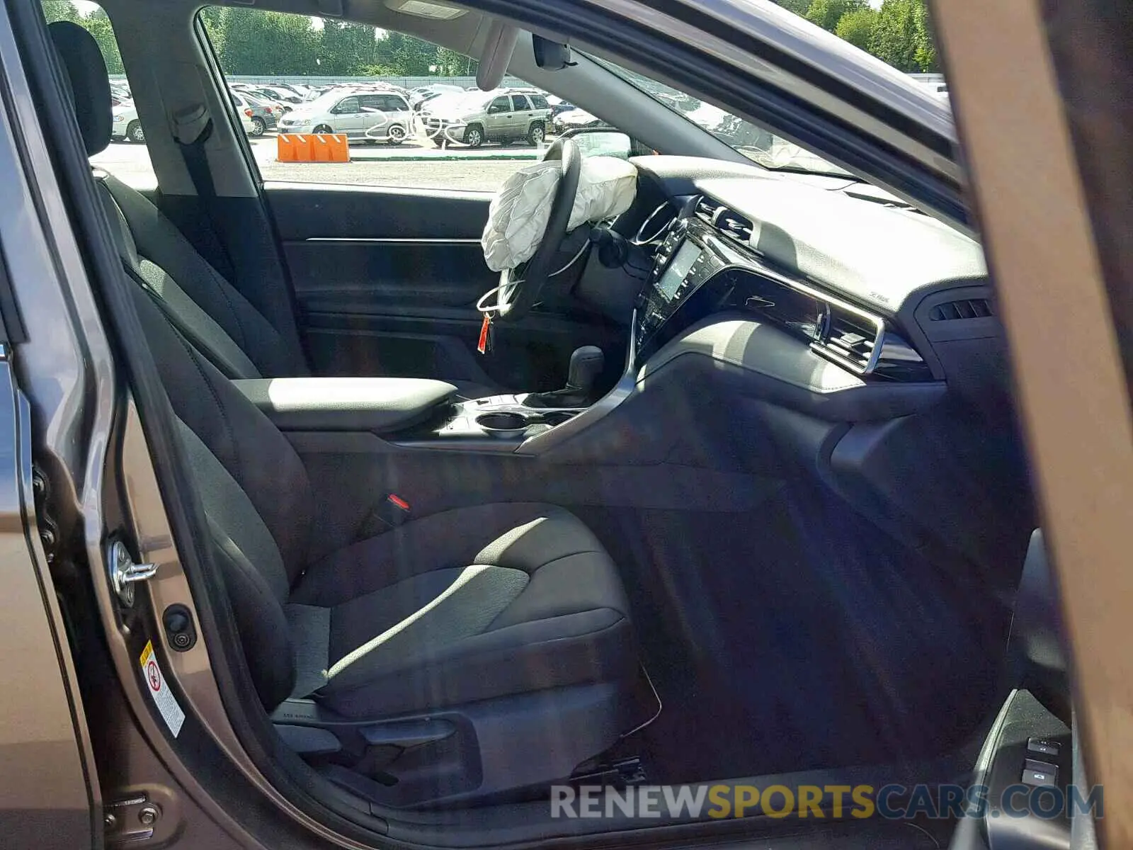5 Photograph of a damaged car 4T1B31HK2KU513432 TOYOTA CAMRY 2019
