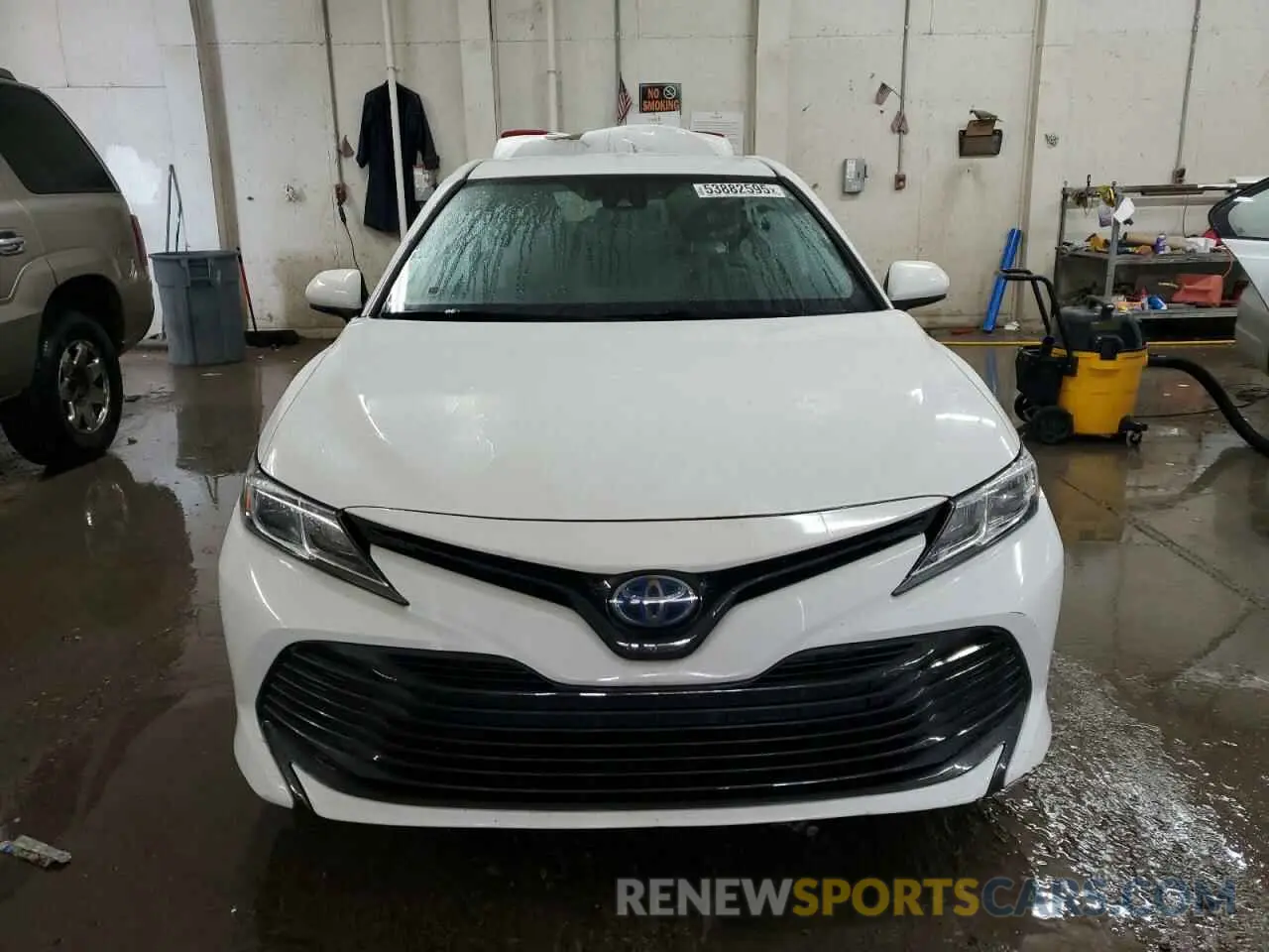 5 Photograph of a damaged car 4T1B31HK3KU004904 TOYOTA CAMRY 2019