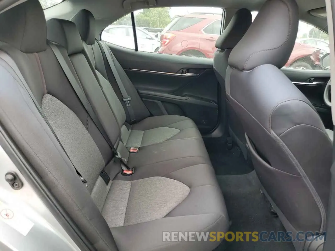 10 Photograph of a damaged car 4T1B31HK3KU510488 TOYOTA CAMRY 2019
