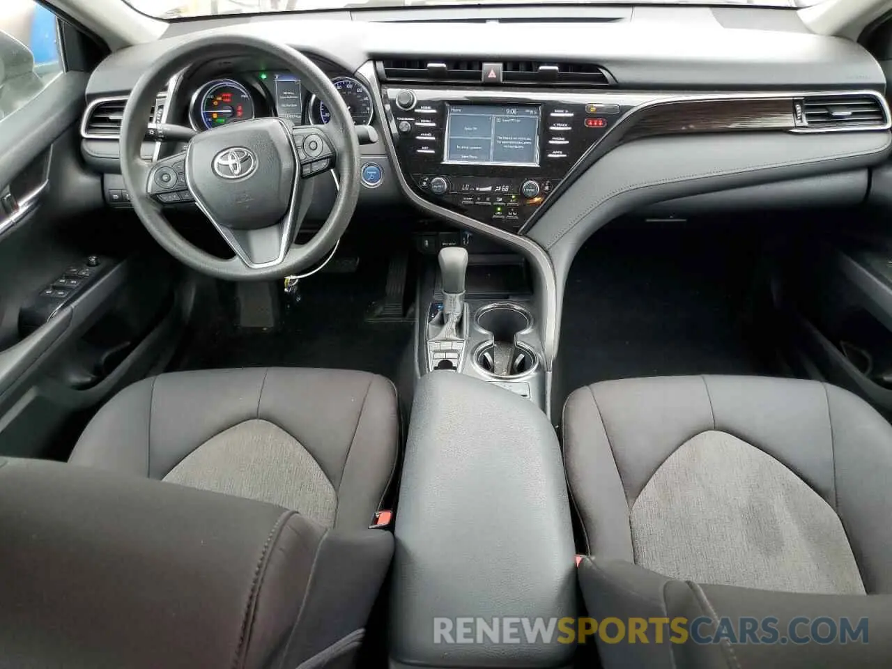 8 Photograph of a damaged car 4T1B31HK3KU510488 TOYOTA CAMRY 2019
