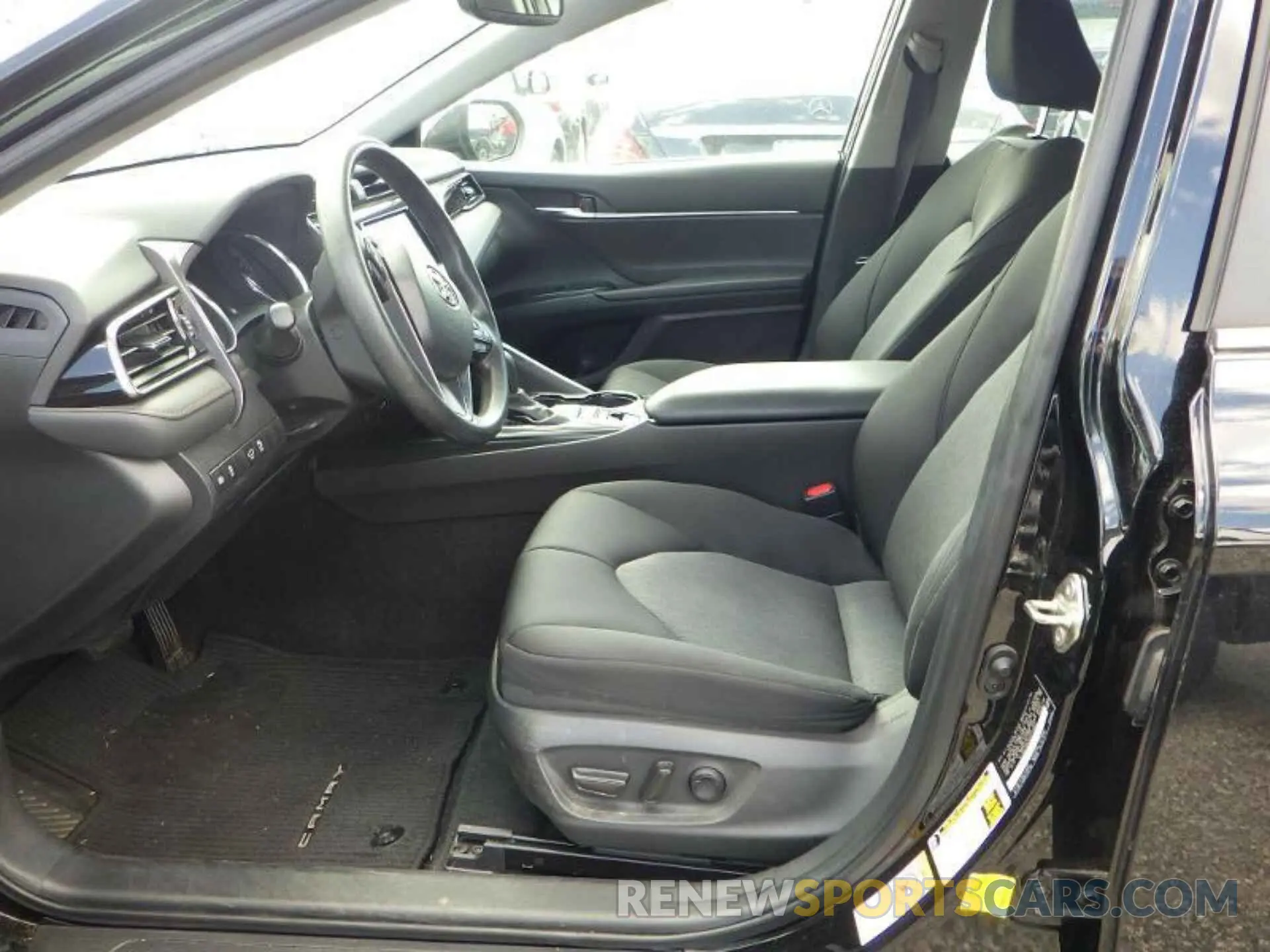 12 Фотография поврежденного автомобиля 4T1B31HK3KU512662 TOYOTA CAMRY 2019