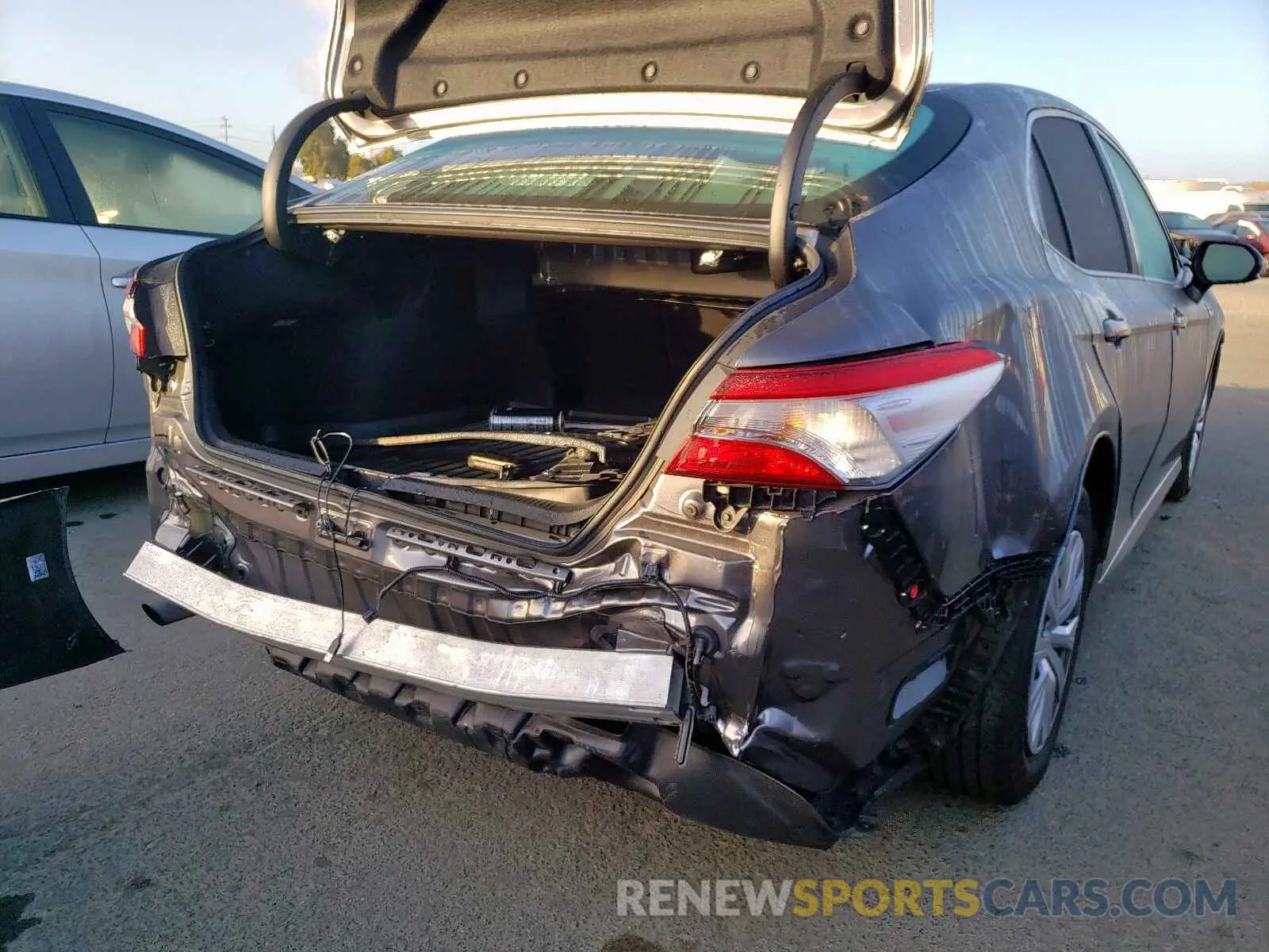 9 Photograph of a damaged car 4T1B31HK3KU513116 TOYOTA CAMRY 2019