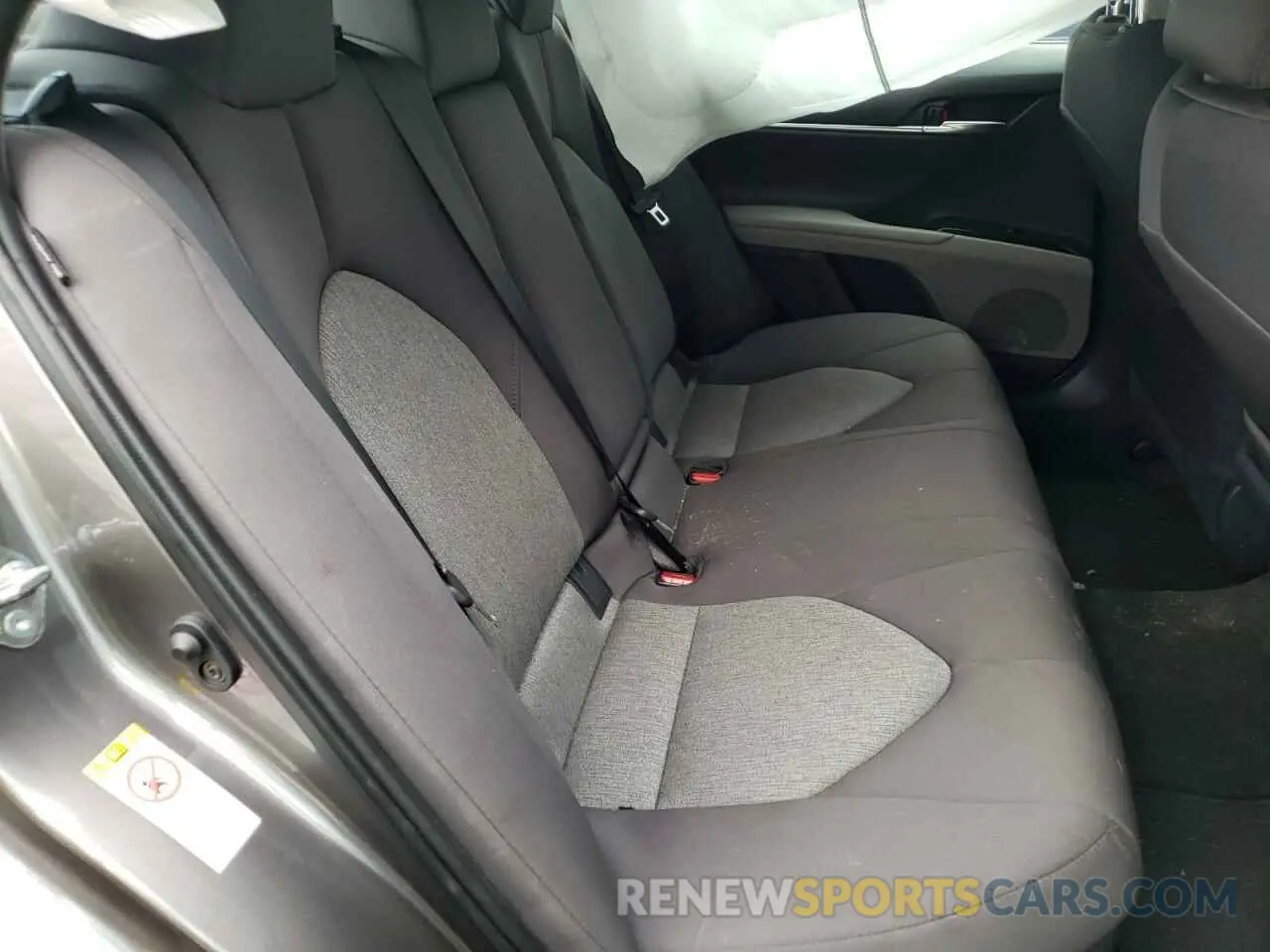 6 Photograph of a damaged car 4T1B31HK3KU513553 TOYOTA CAMRY 2019
