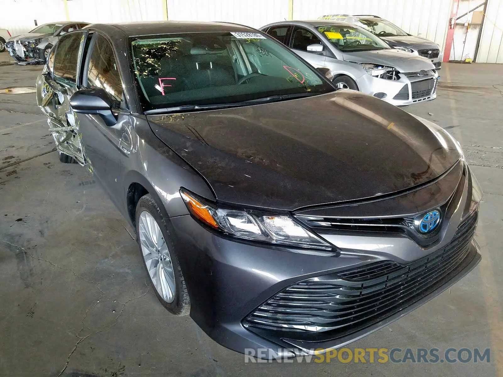 1 Photograph of a damaged car 4T1B31HK4KU008816 TOYOTA CAMRY 2019