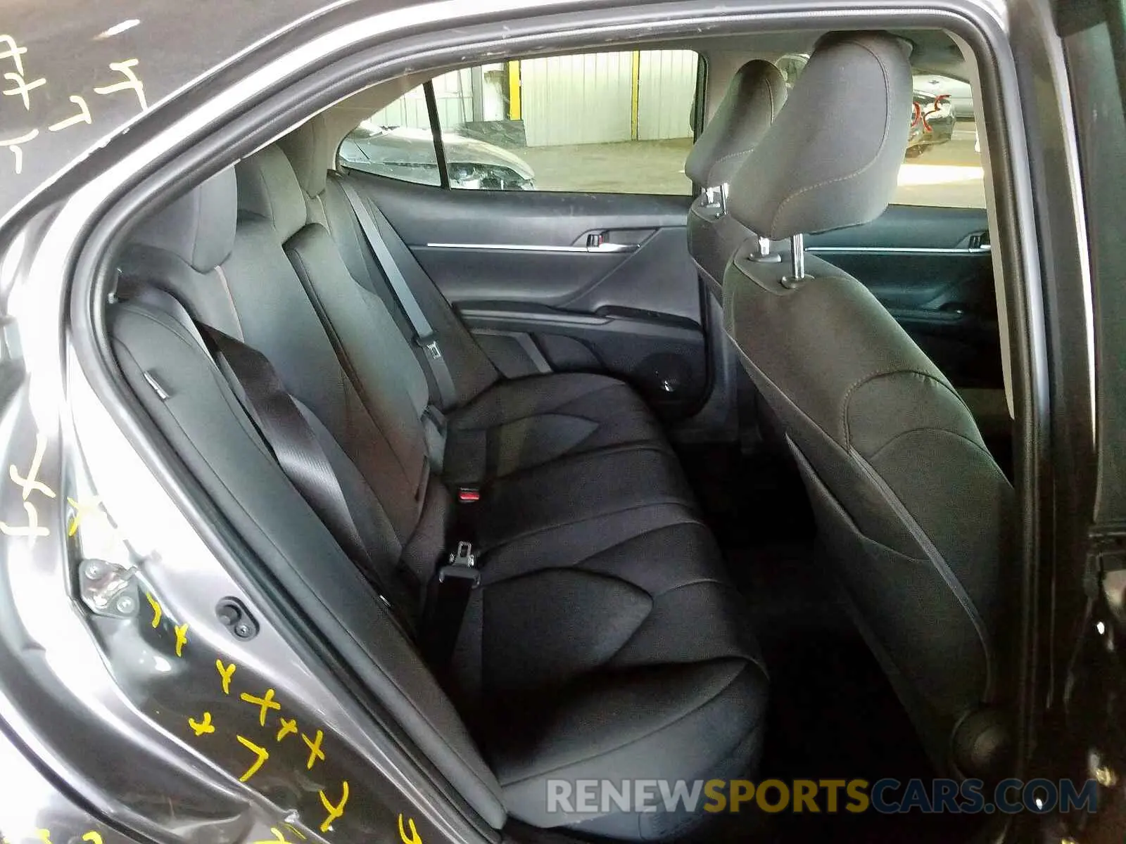 6 Photograph of a damaged car 4T1B31HK4KU008816 TOYOTA CAMRY 2019