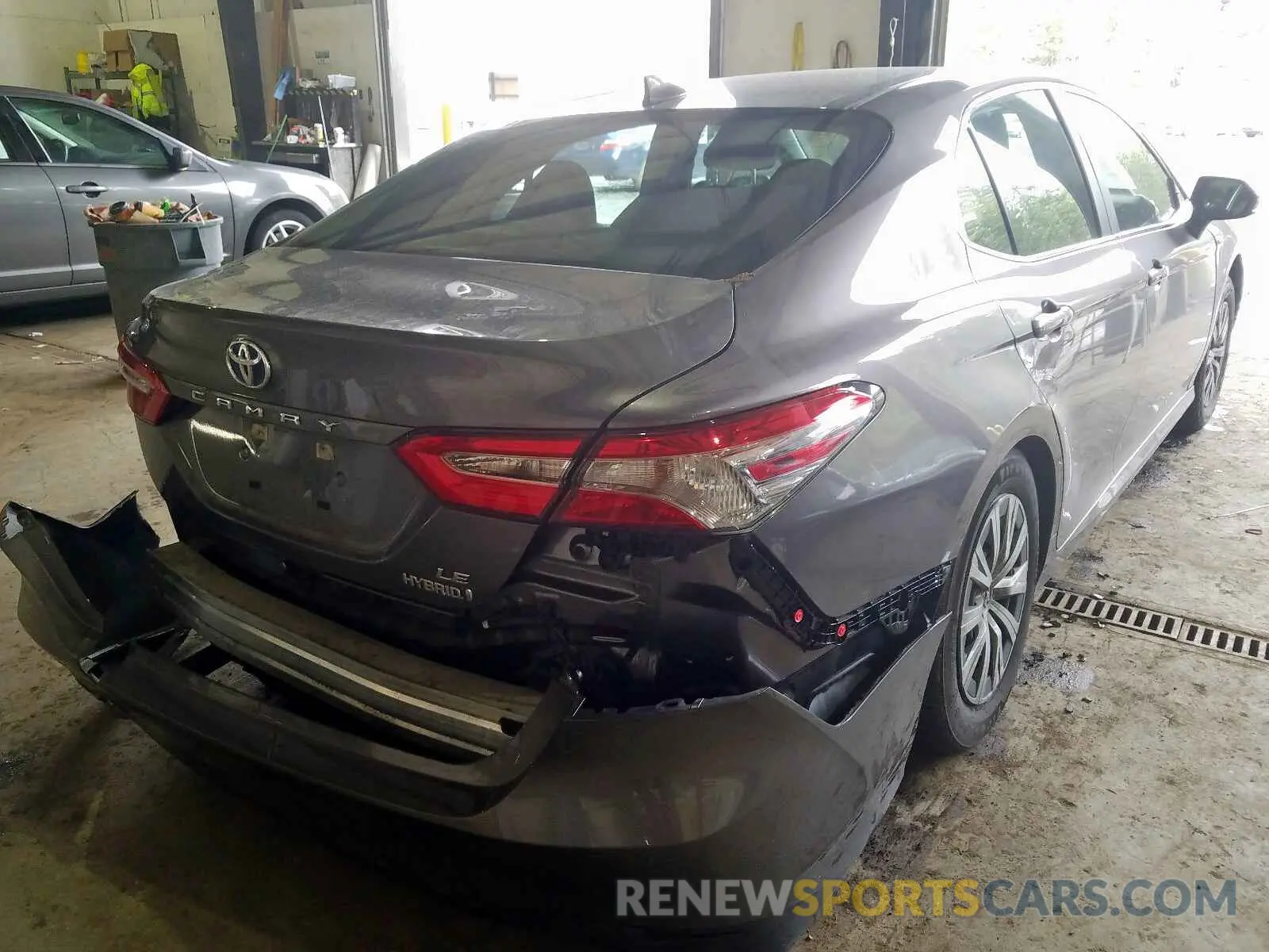 4 Photograph of a damaged car 4T1B31HK4KU513075 TOYOTA CAMRY 2019