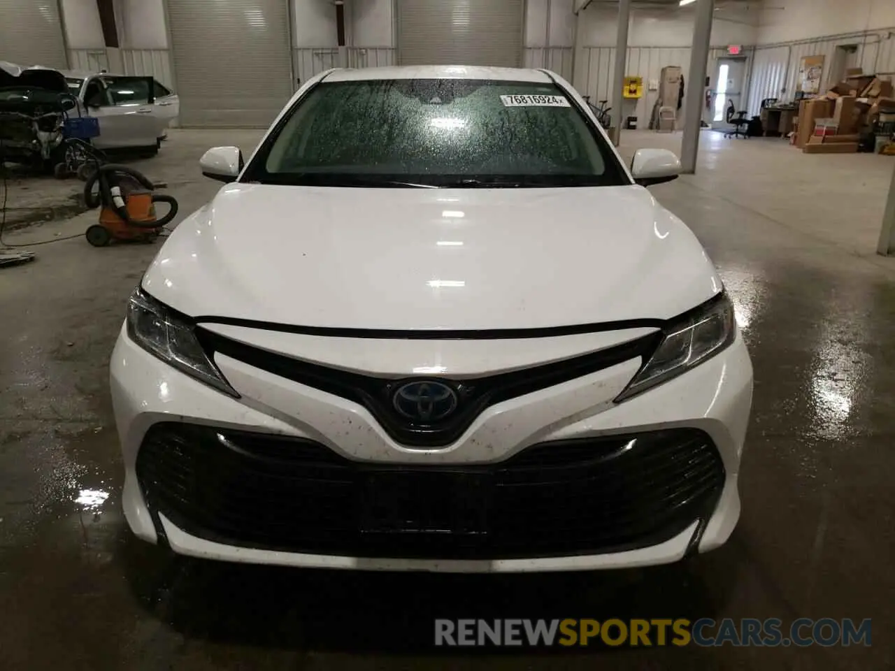 5 Photograph of a damaged car 4T1B31HK4KU515733 TOYOTA CAMRY 2019