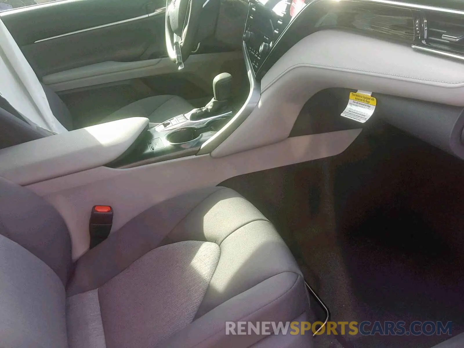 5 Photograph of a damaged car 4T1B31HK5KU512307 TOYOTA CAMRY 2019