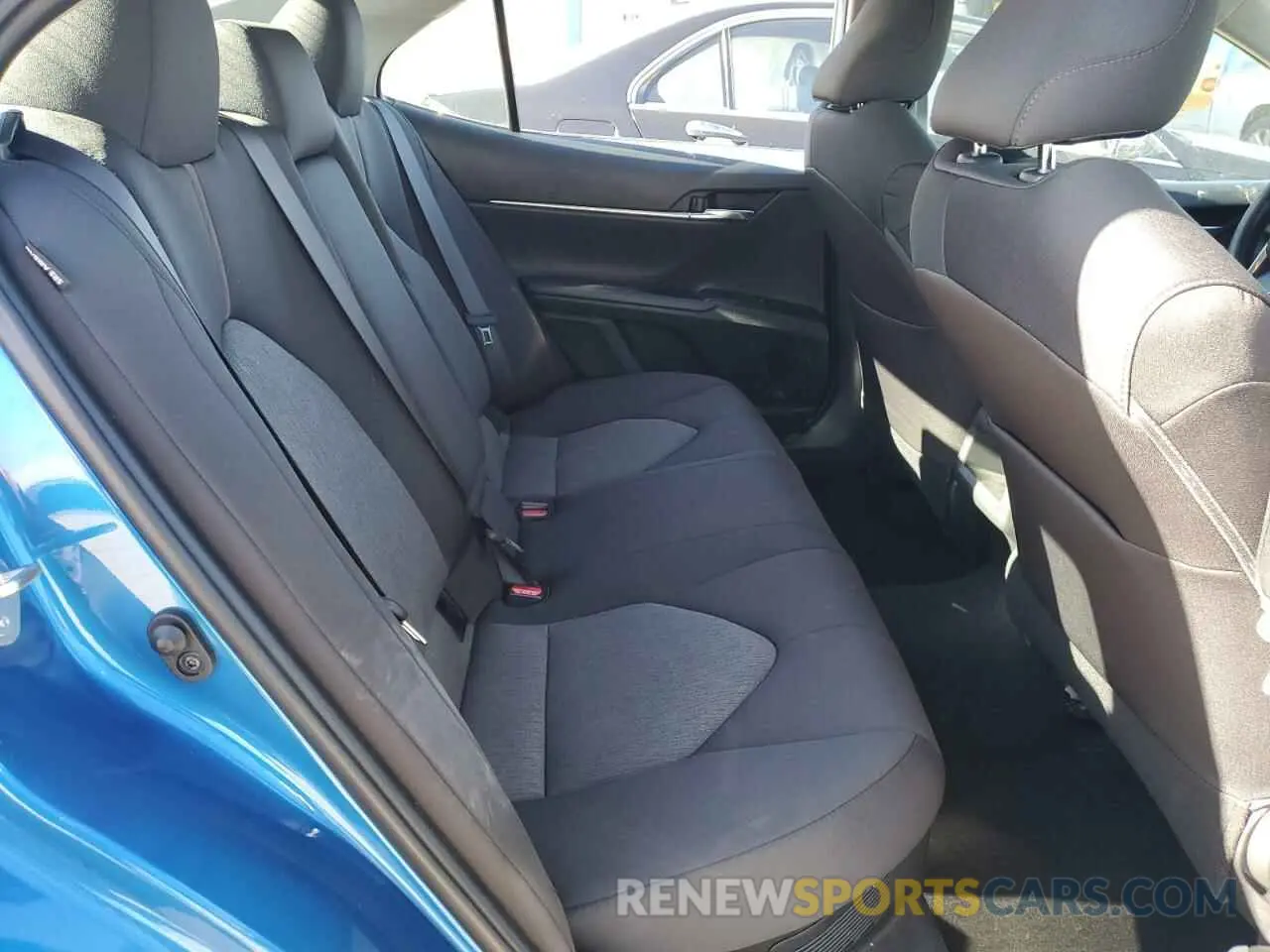 10 Фотография поврежденного автомобиля 4T1B31HK6KU008543 TOYOTA CAMRY 2019