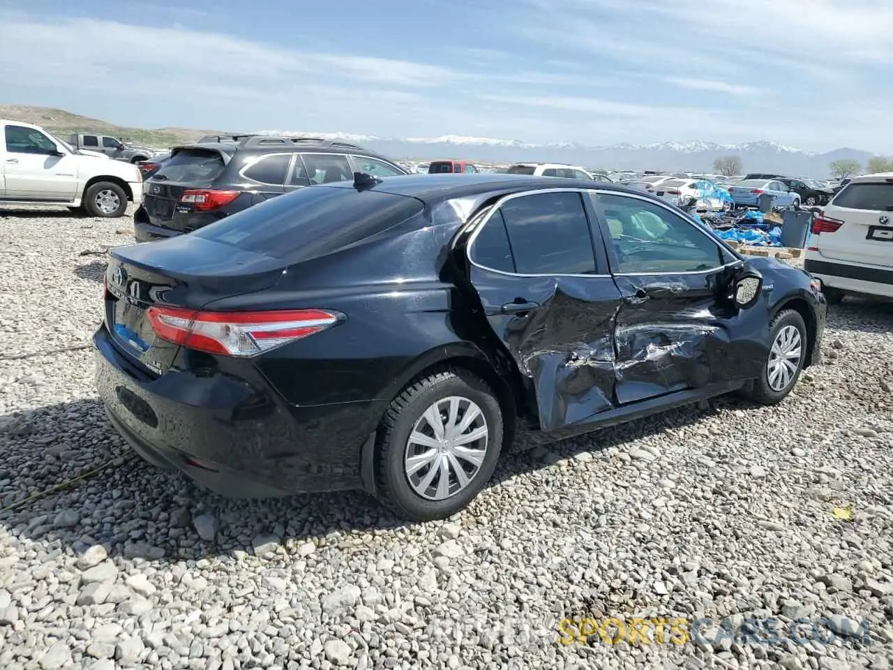 3 Photograph of a damaged car 4T1B31HK7KU517993 TOYOTA CAMRY 2019