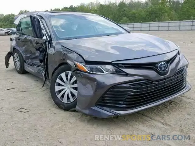 1 Photograph of a damaged car 4T1B31HK8KU006163 TOYOTA CAMRY 2019