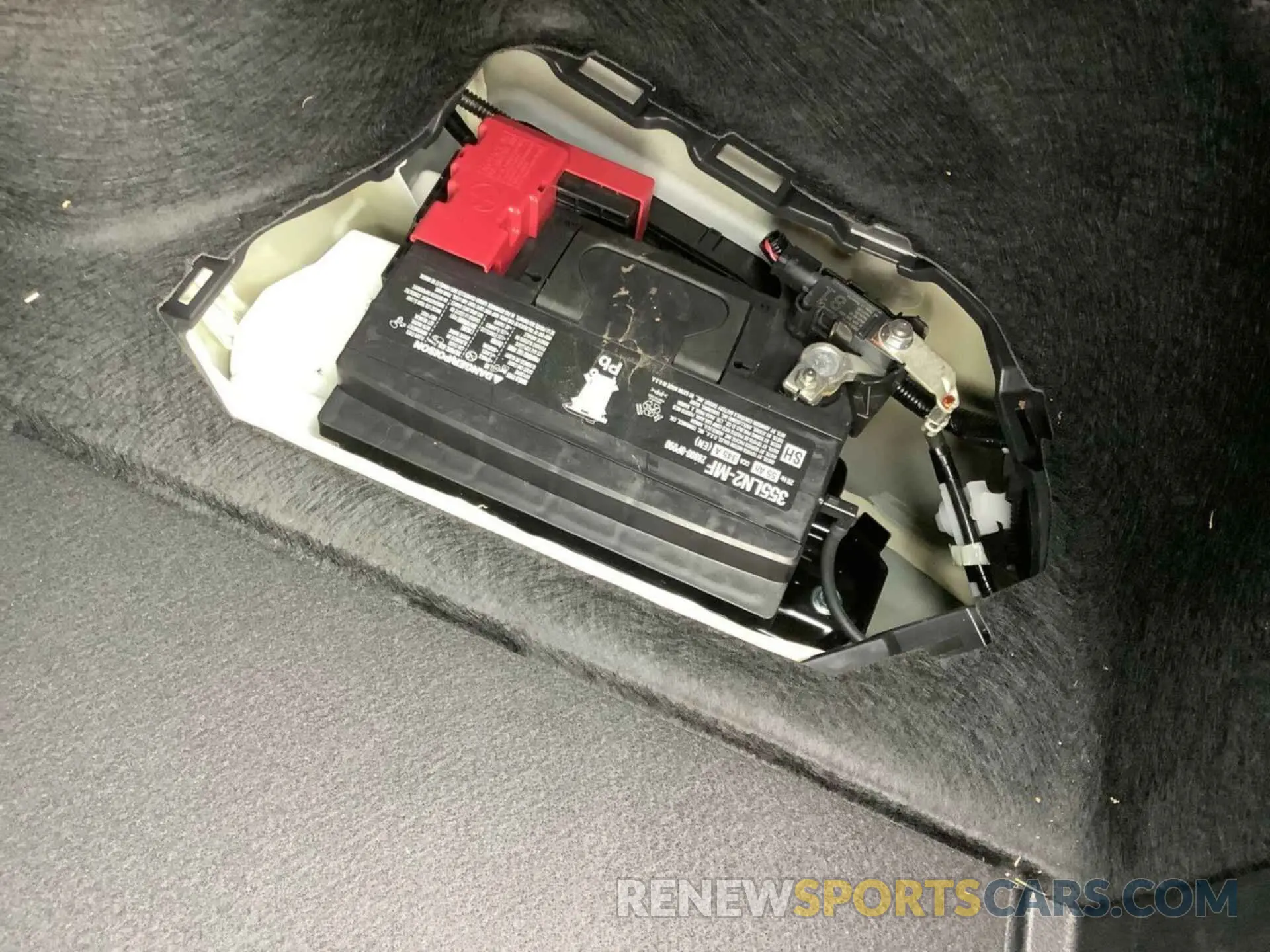 10 Photograph of a damaged car 4T1B31HK8KU513998 TOYOTA CAMRY 2019