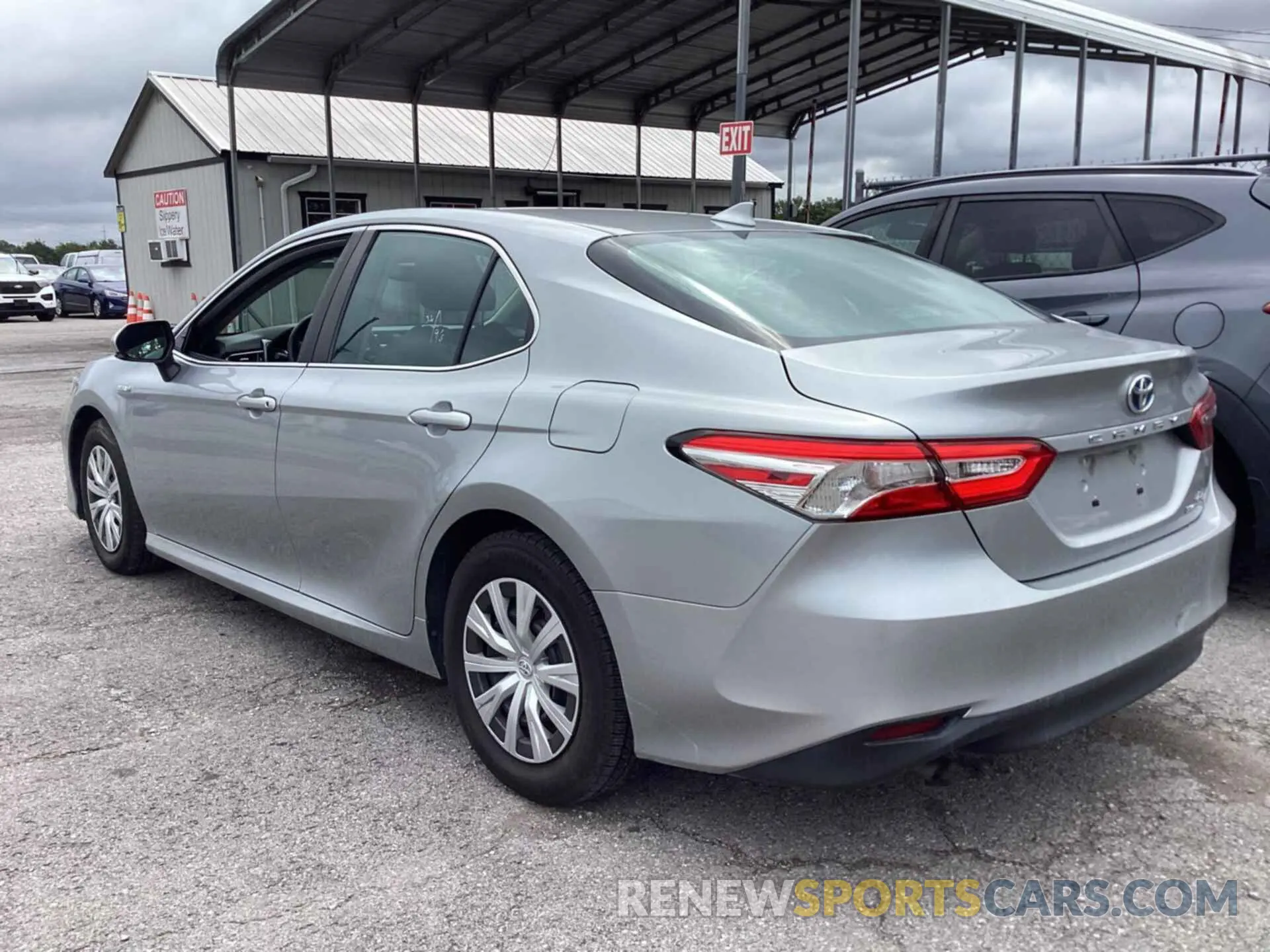 16 Photograph of a damaged car 4T1B31HK8KU514200 TOYOTA CAMRY 2019