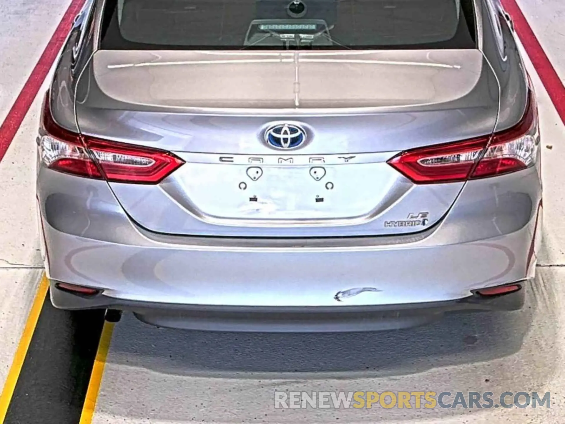 21 Photograph of a damaged car 4T1B31HK8KU514200 TOYOTA CAMRY 2019