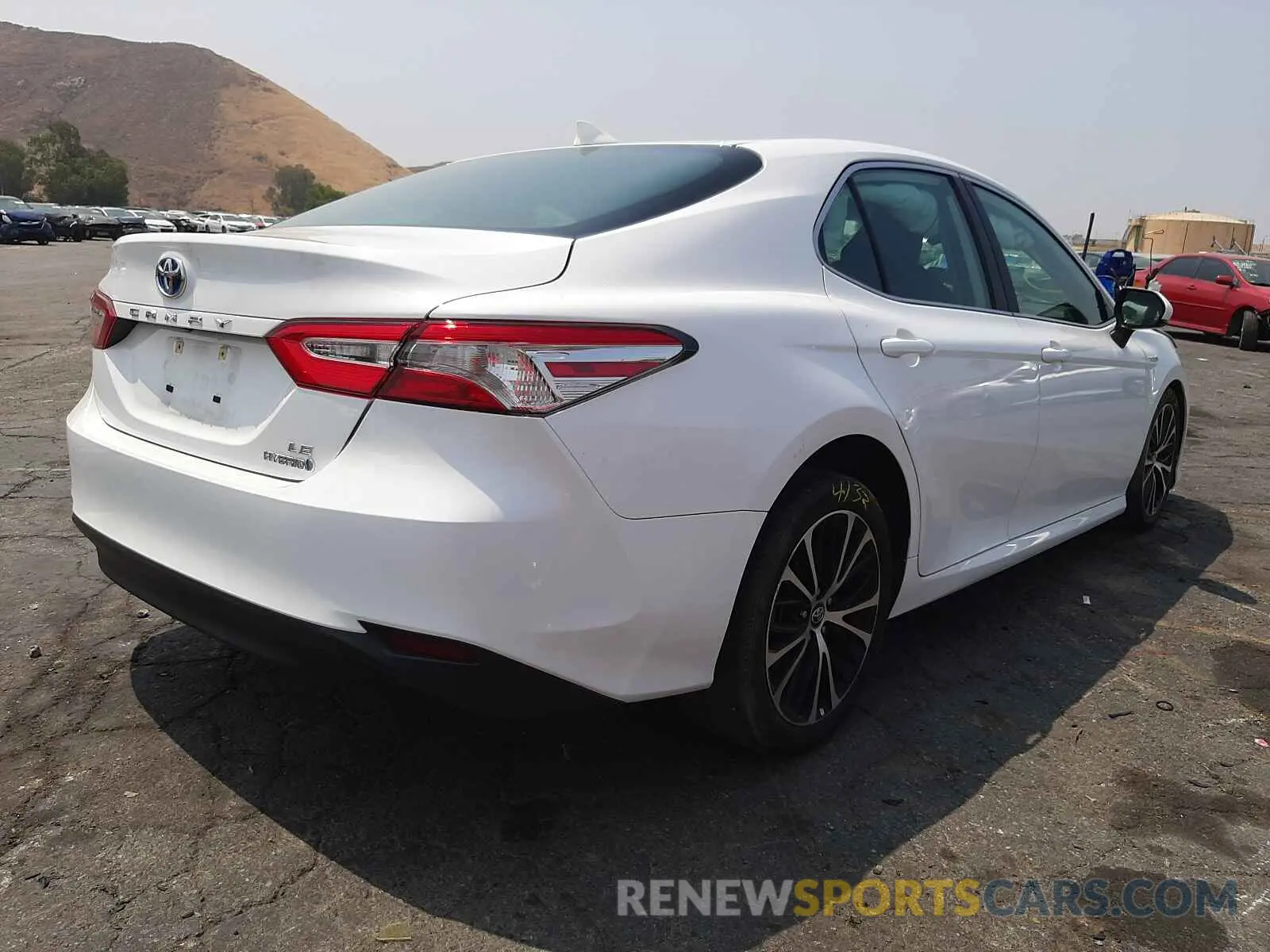 4 Photograph of a damaged car 4T1B31HK9KU008259 TOYOTA CAMRY 2019