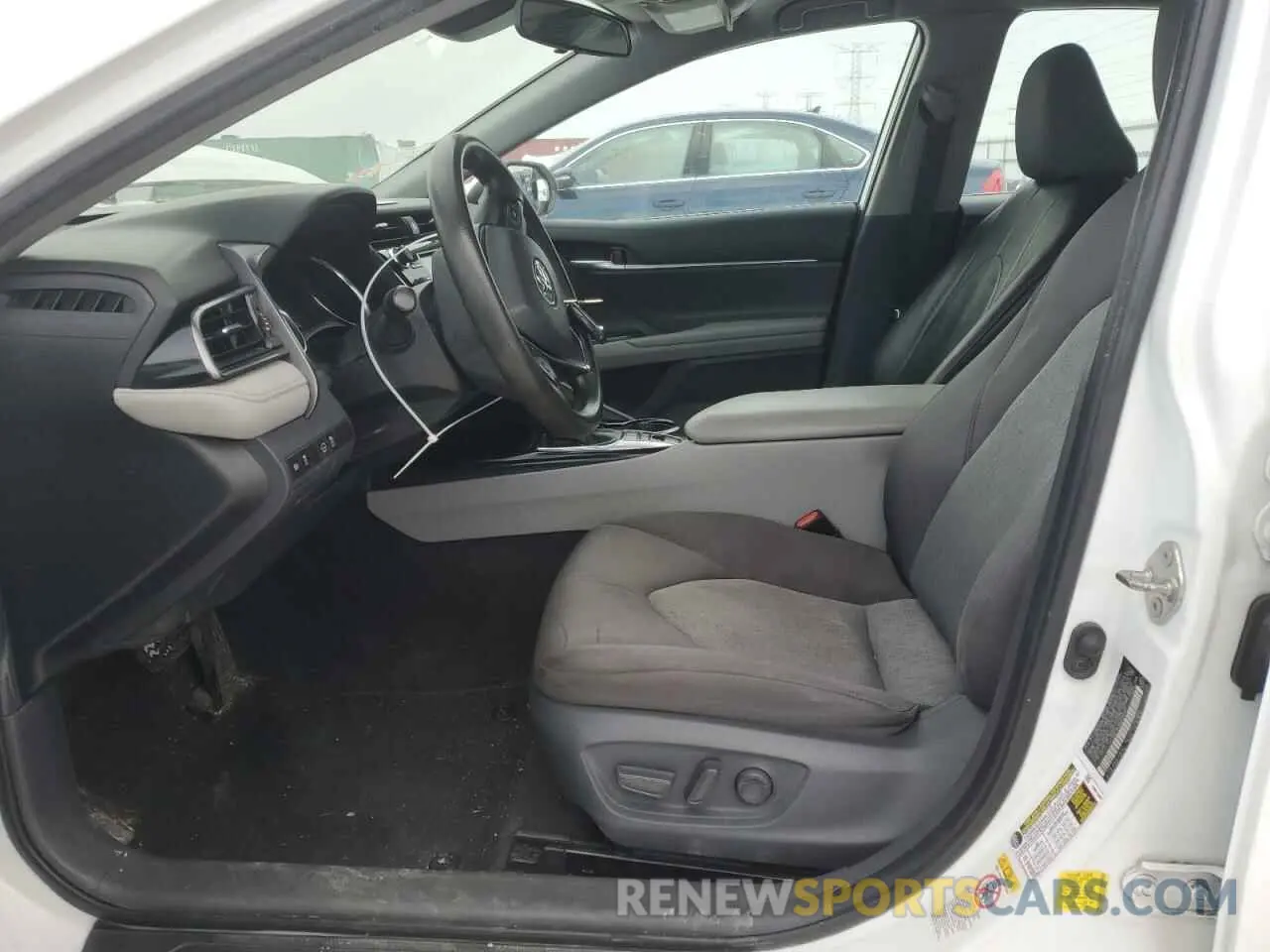 7 Фотография поврежденного автомобиля 4T1B31HK9KU510561 TOYOTA CAMRY 2019