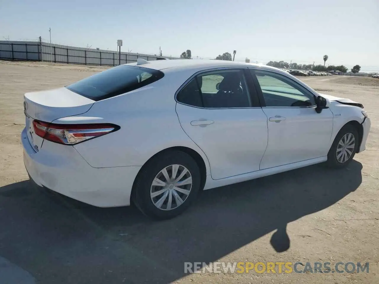 3 Photograph of a damaged car 4T1B31HKXKU008075 TOYOTA CAMRY 2019