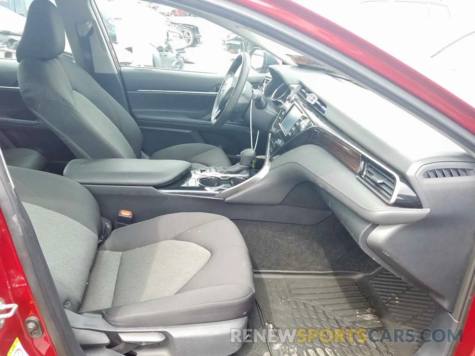 5 Photograph of a damaged car 4T1B31HKXKU512495 TOYOTA CAMRY 2019