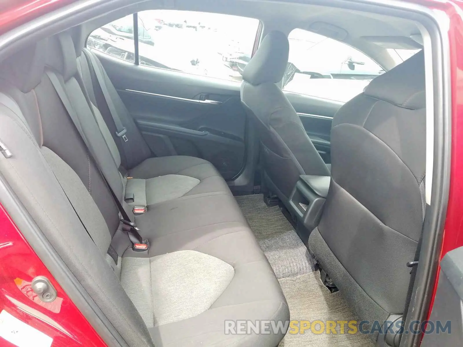 6 Photograph of a damaged car 4T1B31HKXKU512495 TOYOTA CAMRY 2019