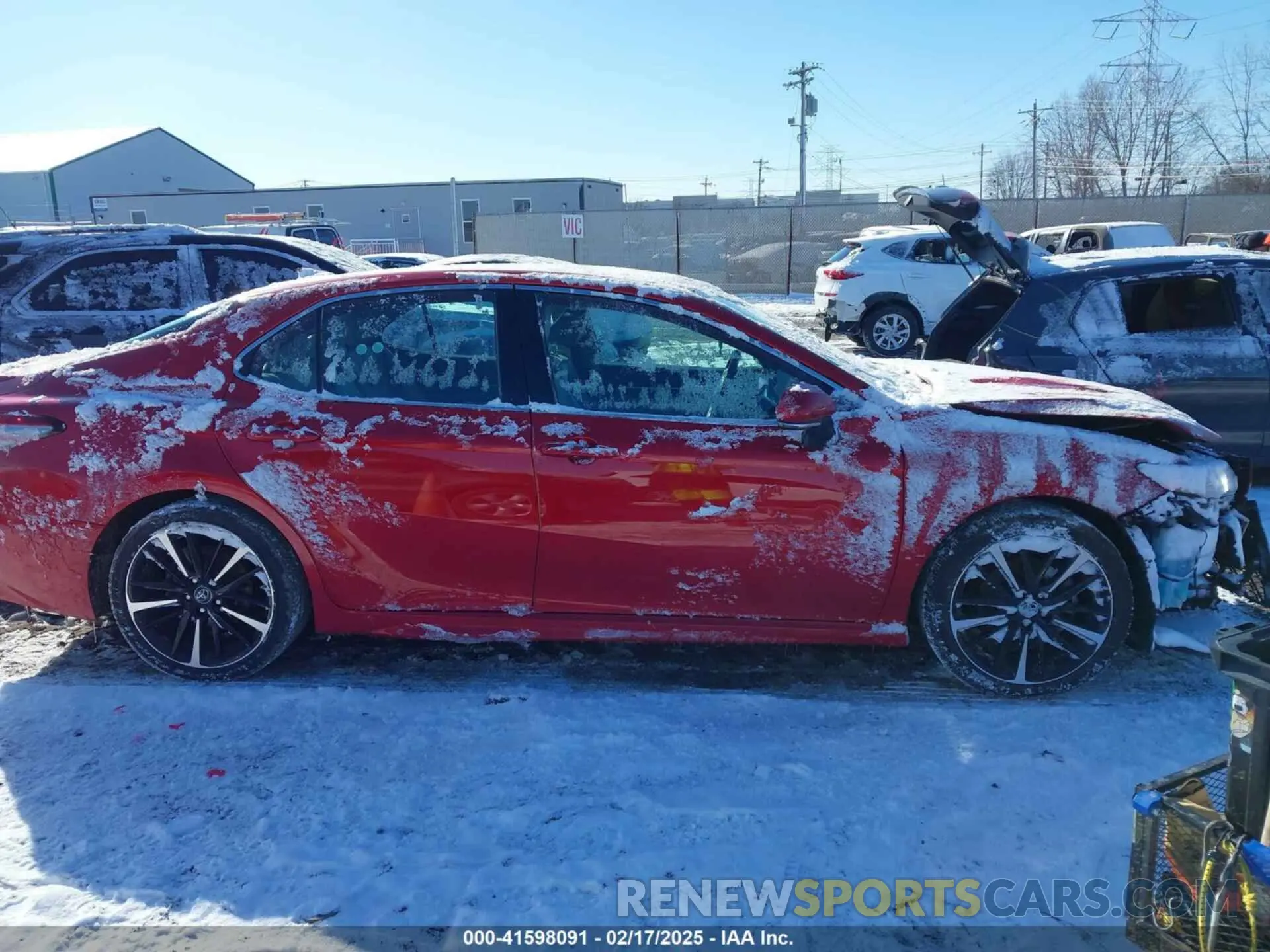 14 Photograph of a damaged car 4T1B61HK0KU171499 TOYOTA CAMRY 2019