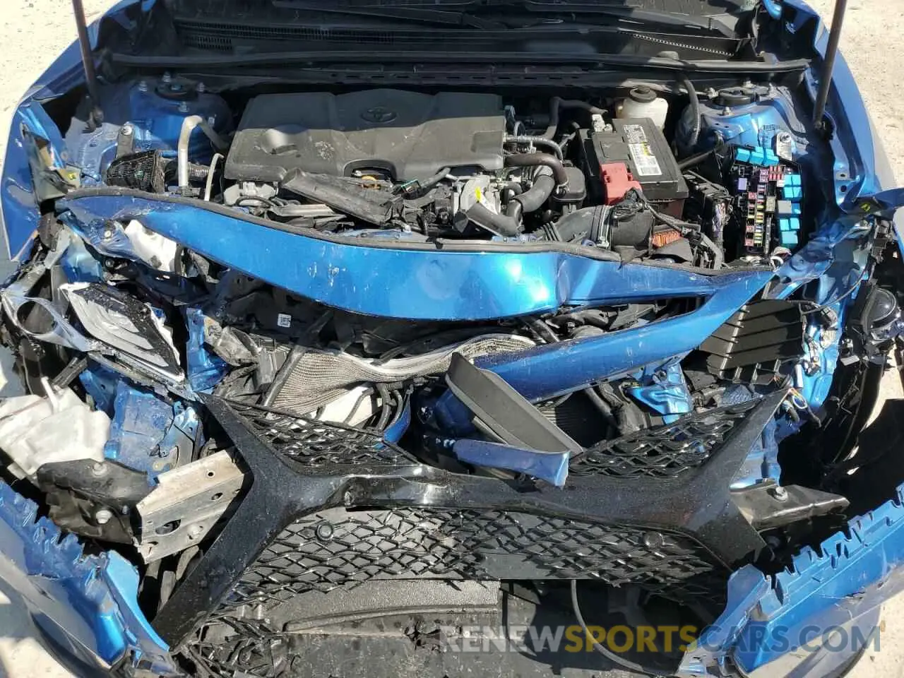 12 Photograph of a damaged car 4T1B61HK0KU185953 TOYOTA CAMRY 2019