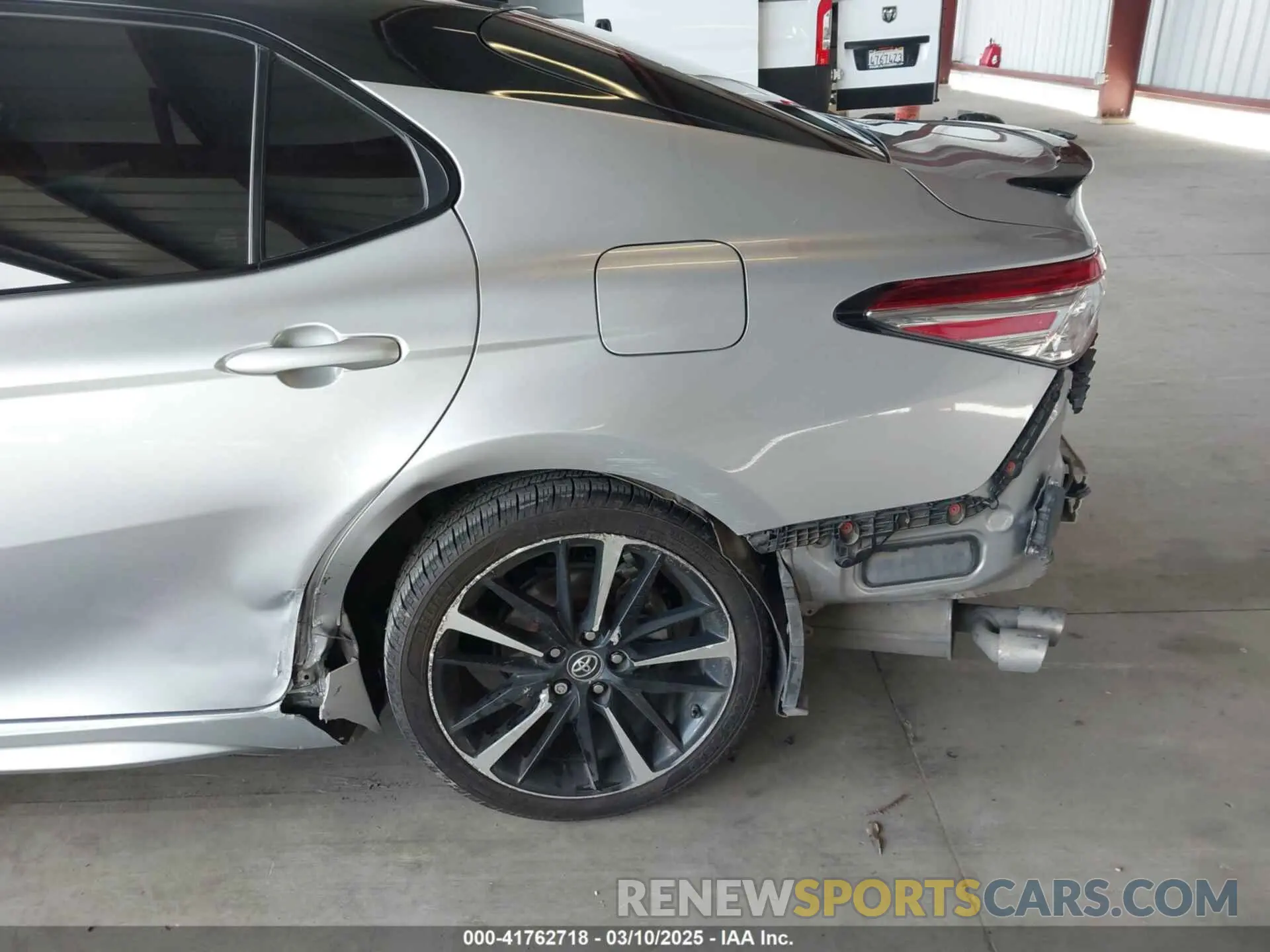 6 Фотография поврежденного автомобиля 4T1B61HK0KU187122 TOYOTA CAMRY 2019