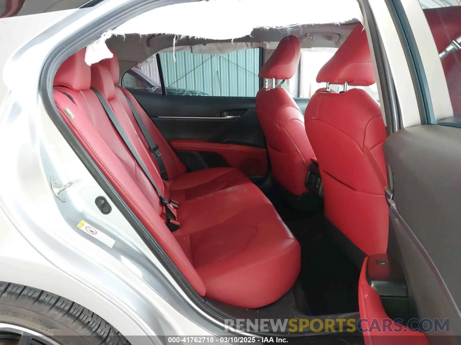 8 Фотография поврежденного автомобиля 4T1B61HK0KU187122 TOYOTA CAMRY 2019