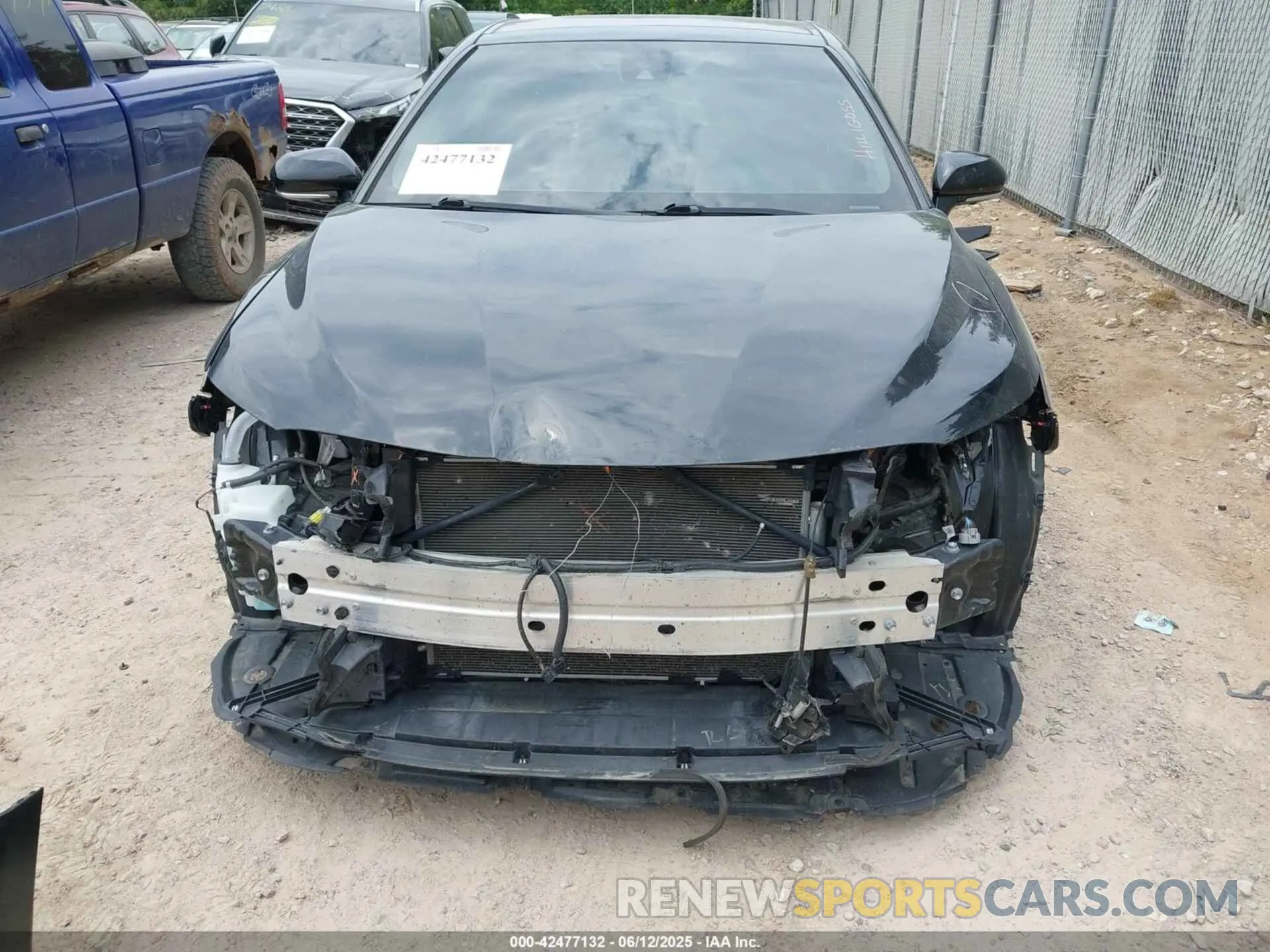 12 Photograph of a damaged car 4T1B61HK0KU215713 TOYOTA CAMRY 2019