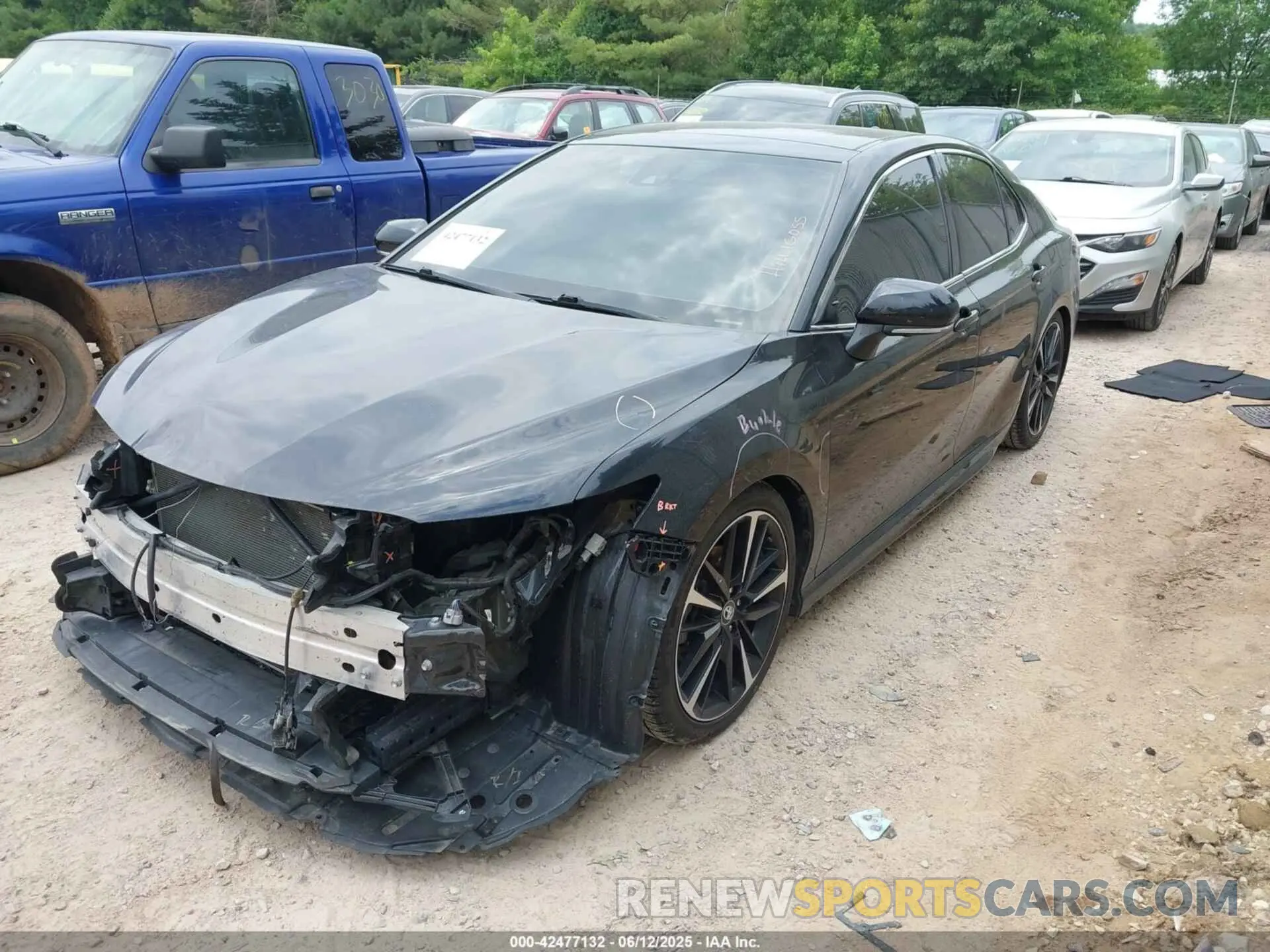 2 Photograph of a damaged car 4T1B61HK0KU215713 TOYOTA CAMRY 2019