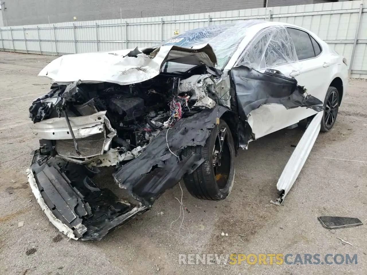 2 Photograph of a damaged car 4T1B61HK0KU712308 TOYOTA CAMRY 2019