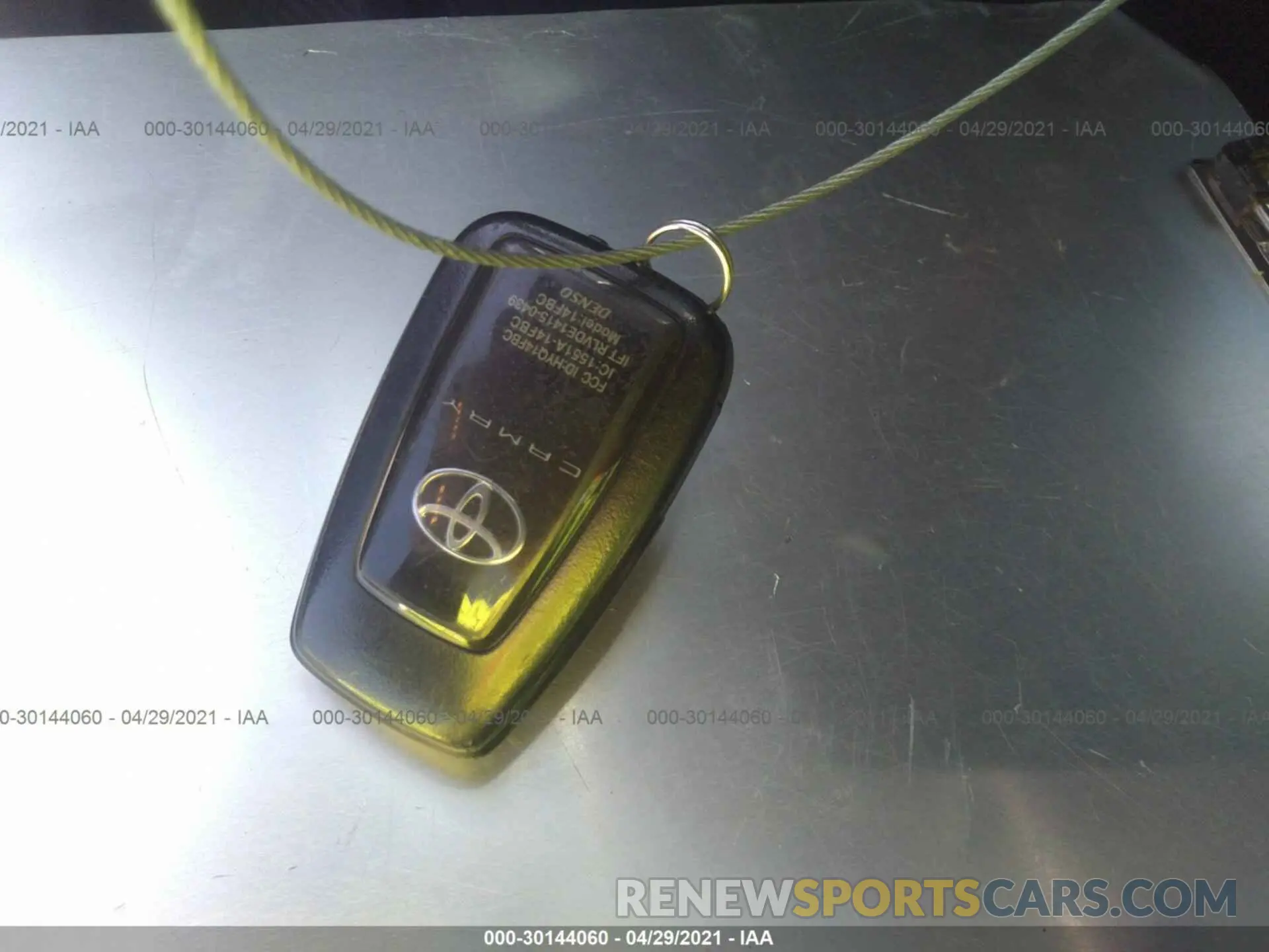 11 Photograph of a damaged car 4T1B61HK0KU717122 TOYOTA CAMRY 2019