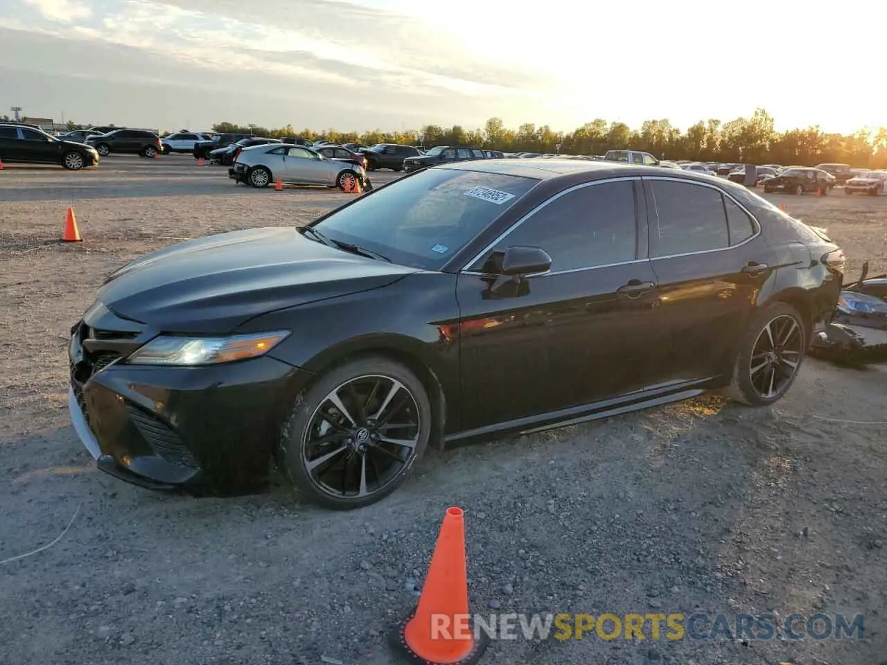 1 Photograph of a damaged car 4T1B61HK0KU721929 TOYOTA CAMRY 2019