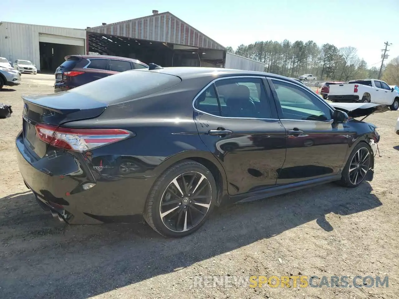 3 Photograph of a damaged car 4T1B61HK0KU770791 TOYOTA CAMRY 2019