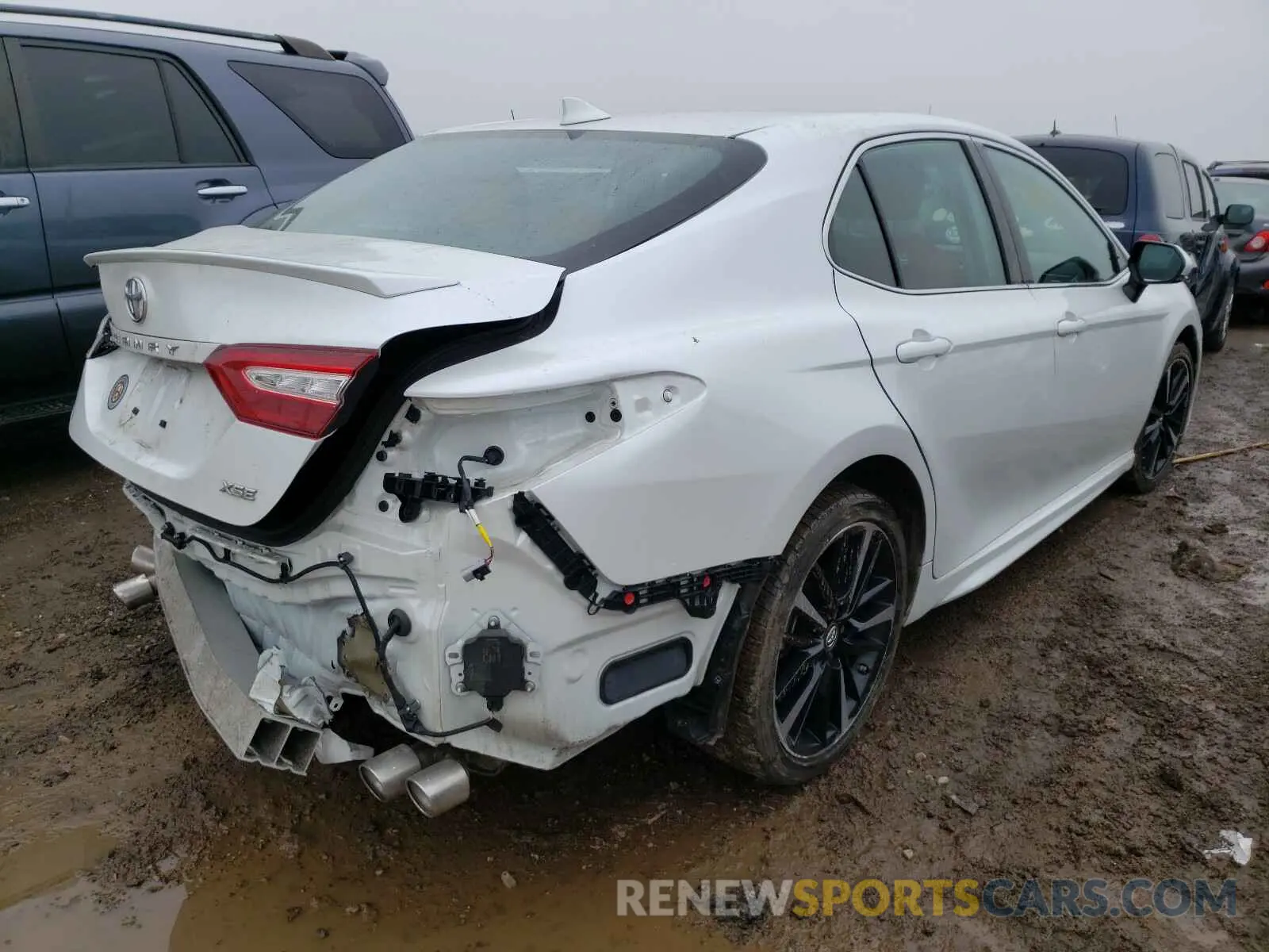 4 Photograph of a damaged car 4T1B61HK0KU853931 TOYOTA CAMRY 2019