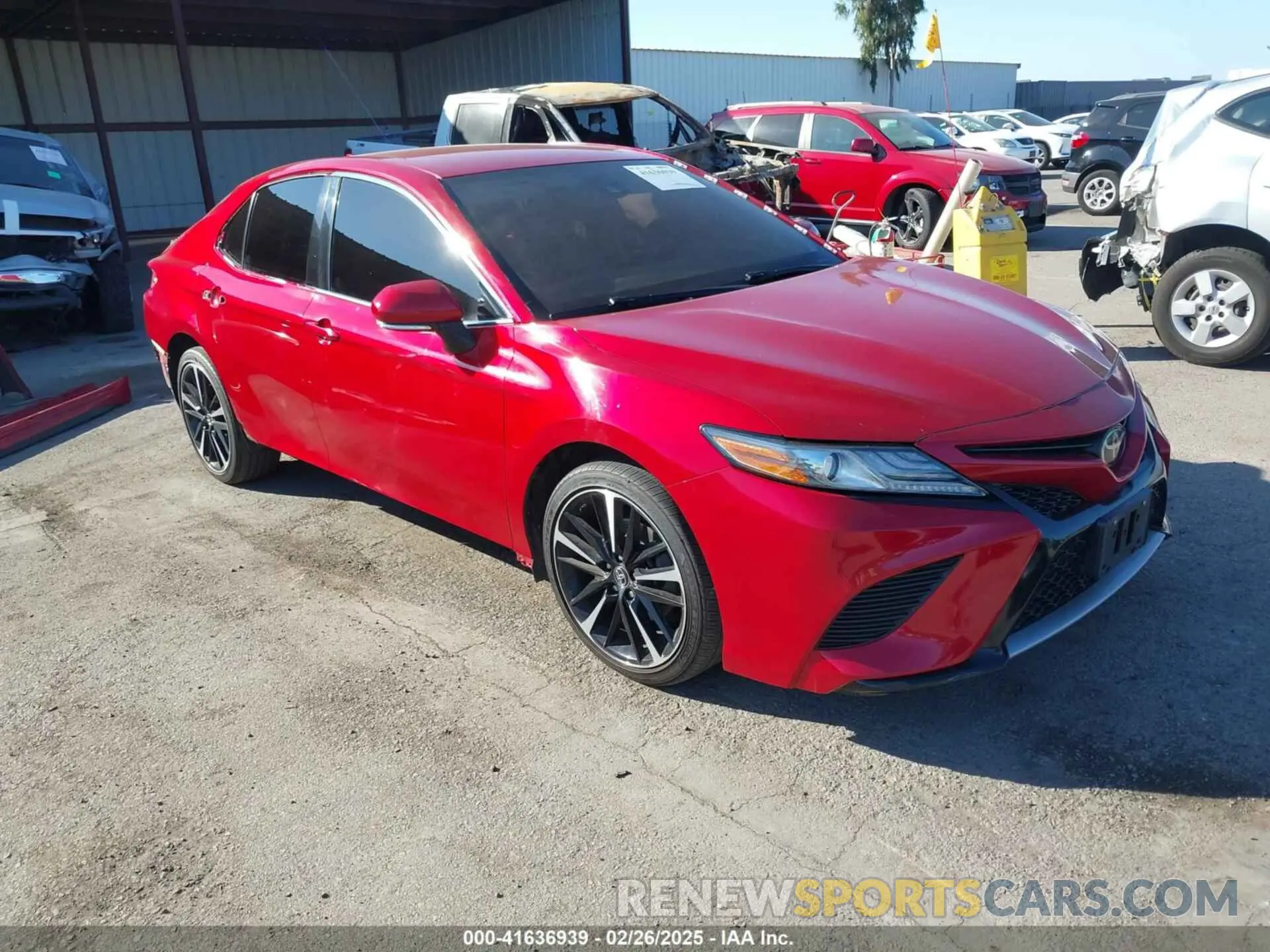 1 Photograph of a damaged car 4T1B61HK1KU168725 TOYOTA CAMRY 2019