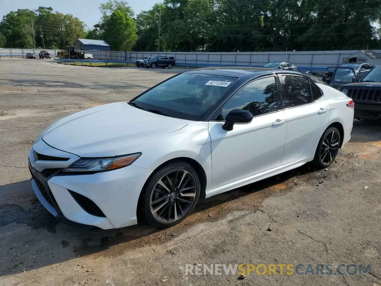 1 Photograph of a damaged car 4T1B61HK1KU222587 TOYOTA CAMRY 2019