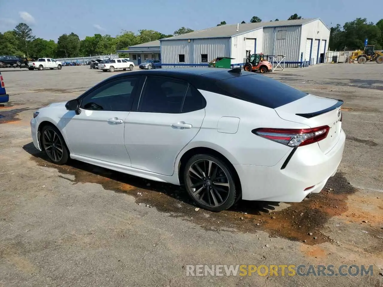 2 Photograph of a damaged car 4T1B61HK1KU222587 TOYOTA CAMRY 2019