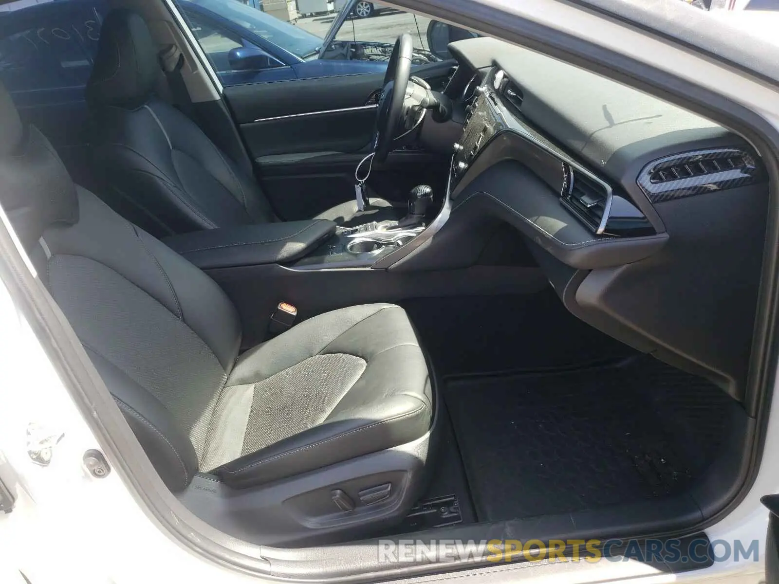5 Фотография поврежденного автомобиля 4T1B61HK1KU230706 TOYOTA CAMRY 2019