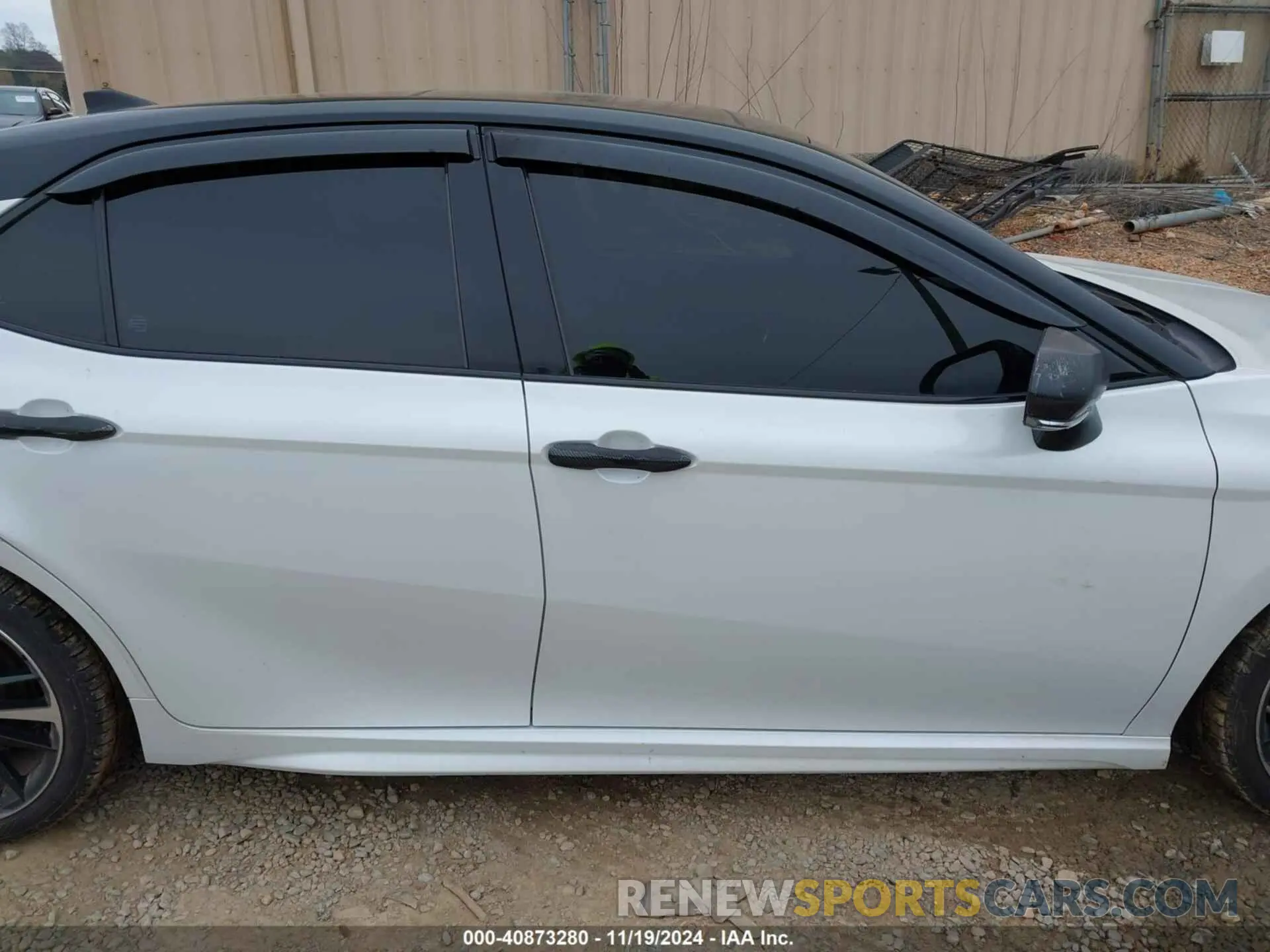 13 Photograph of a damaged car 4T1B61HK1KU235808 TOYOTA CAMRY 2019