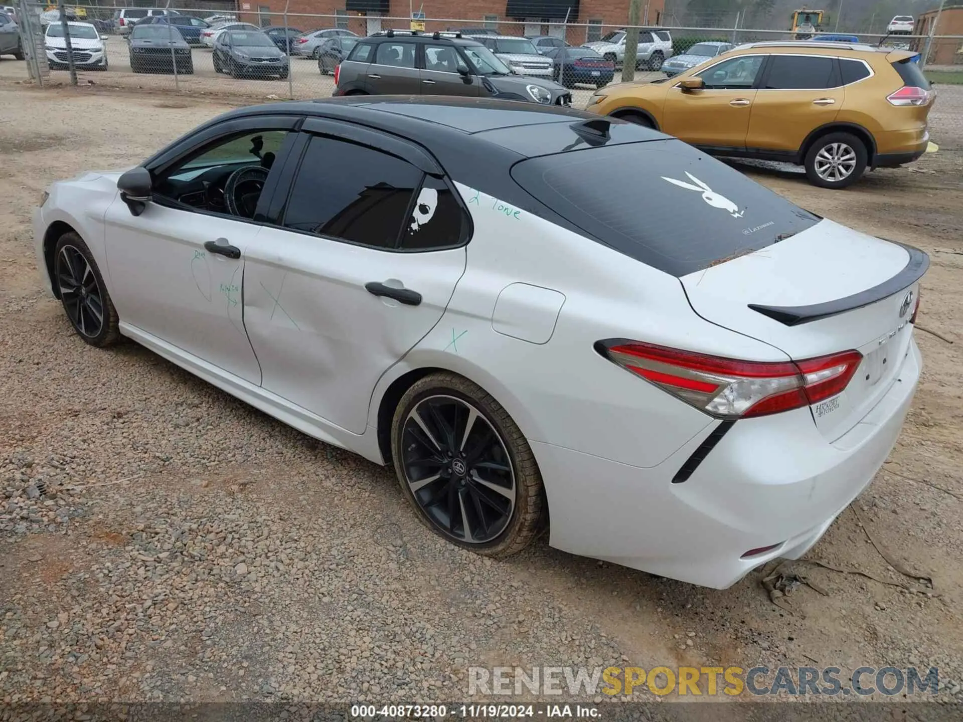 3 Photograph of a damaged car 4T1B61HK1KU235808 TOYOTA CAMRY 2019