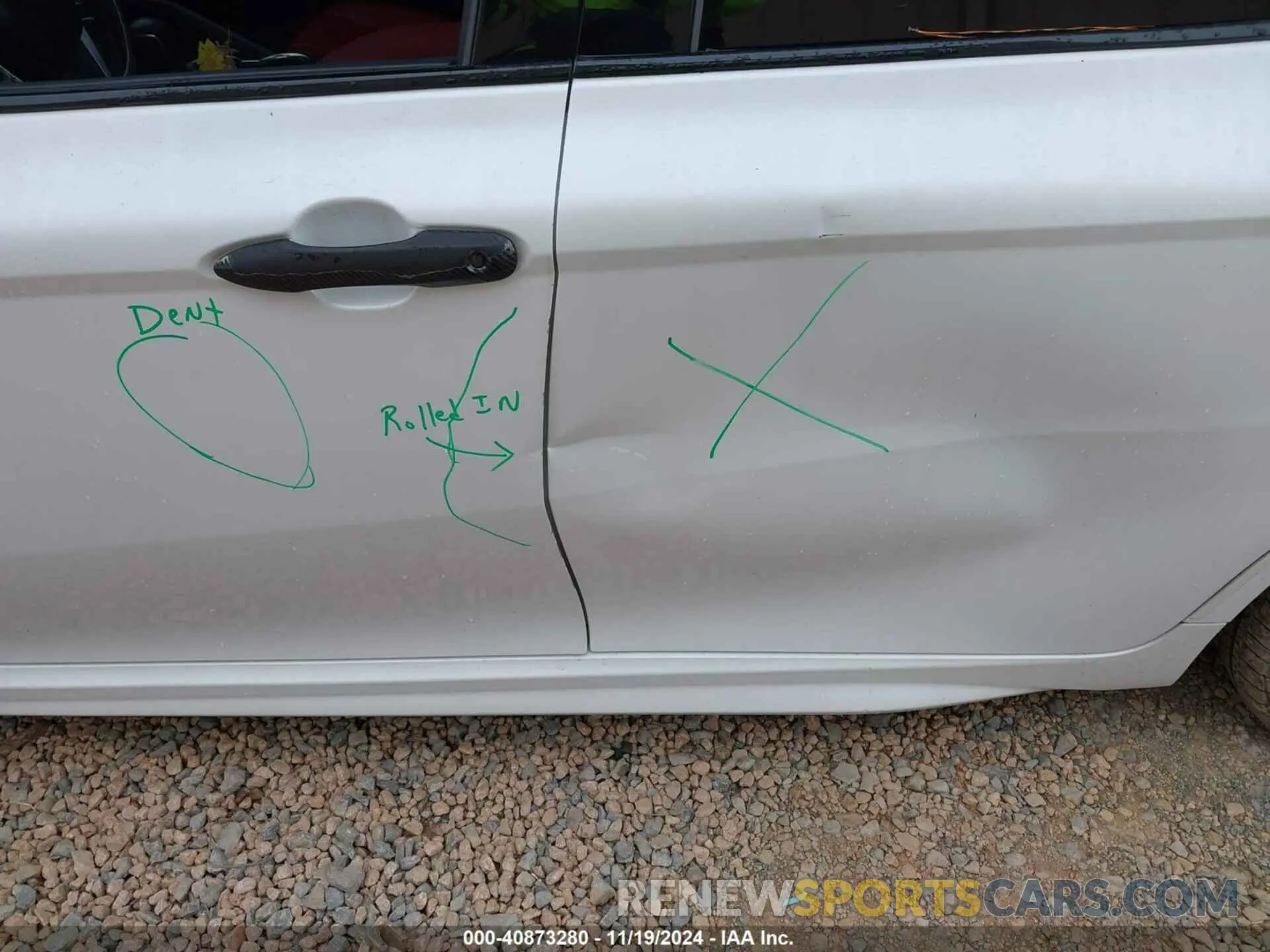 6 Photograph of a damaged car 4T1B61HK1KU235808 TOYOTA CAMRY 2019