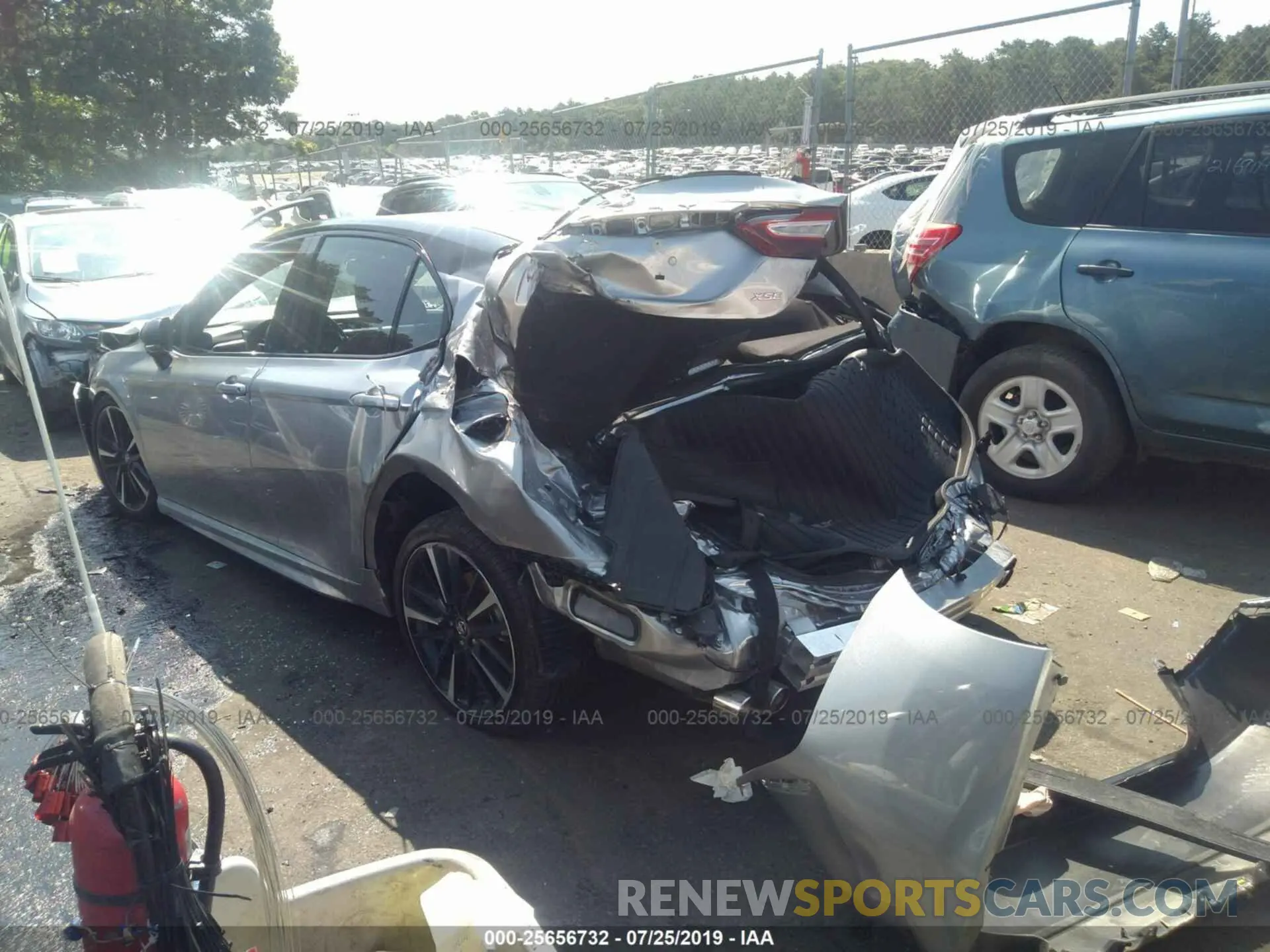 3 Photograph of a damaged car 4T1B61HK1KU251801 TOYOTA CAMRY 2019