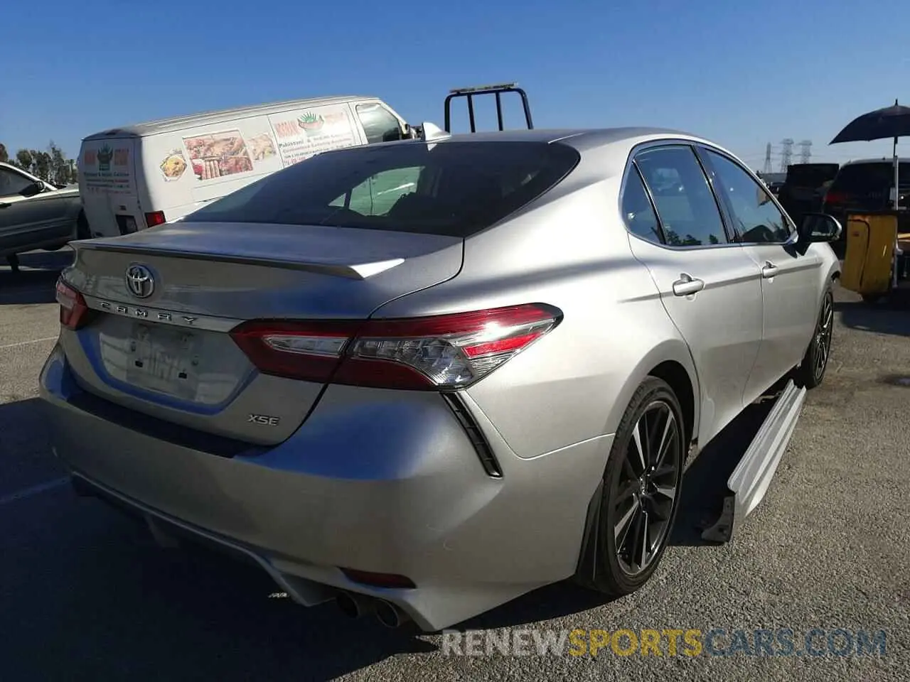 4 Photograph of a damaged car 4T1B61HK1KU266282 TOYOTA CAMRY 2019