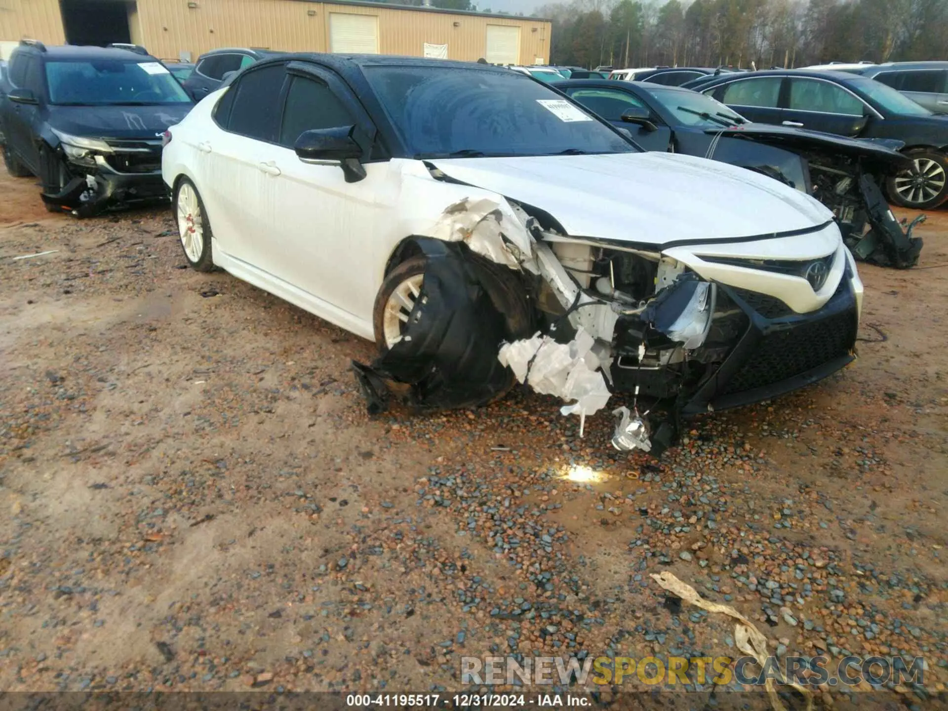 1 Фотография поврежденного автомобиля 4T1B61HK1KU294163 TOYOTA CAMRY 2019