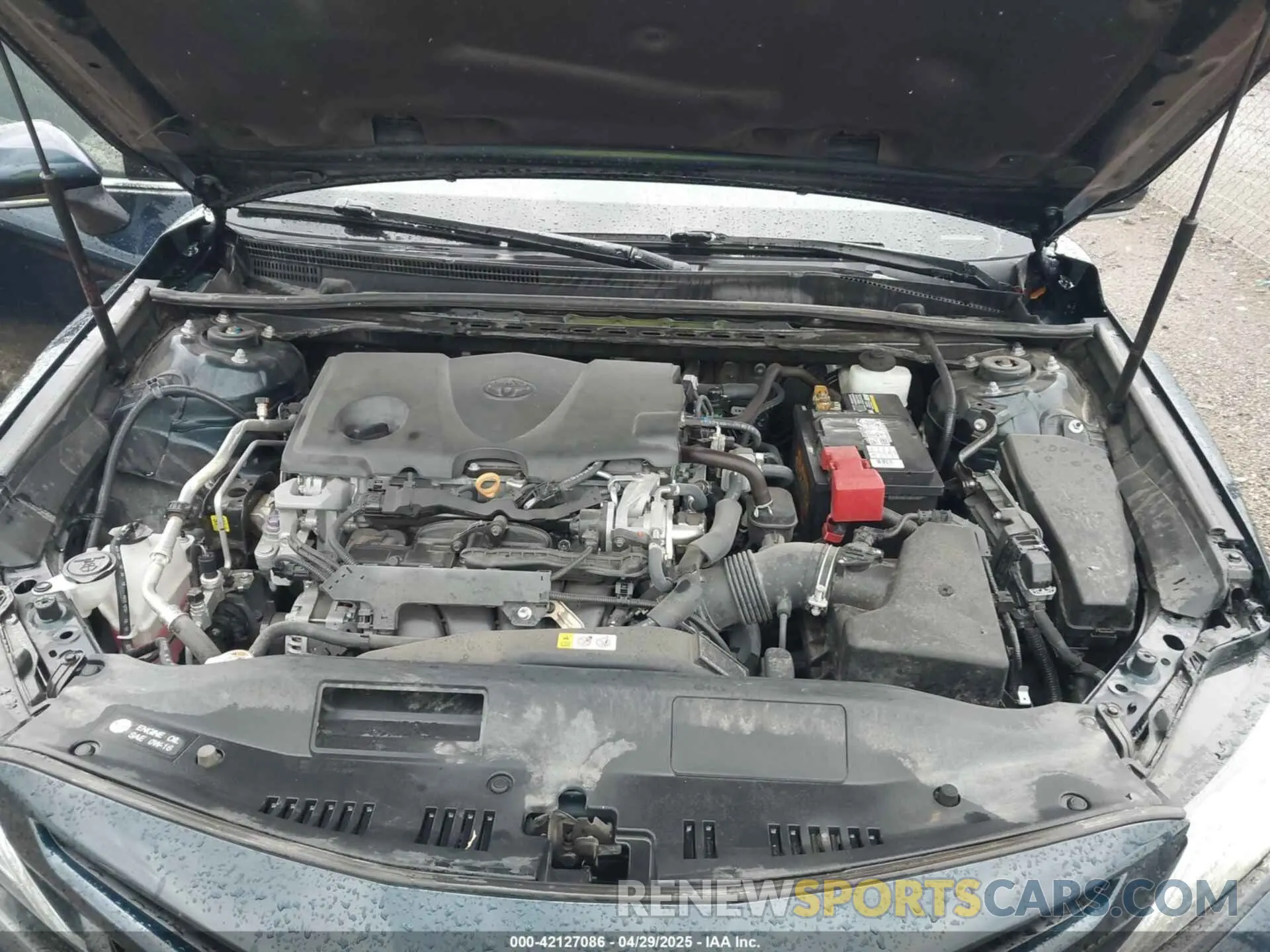 10 Photograph of a damaged car 4T1B61HK1KU704038 TOYOTA CAMRY 2019