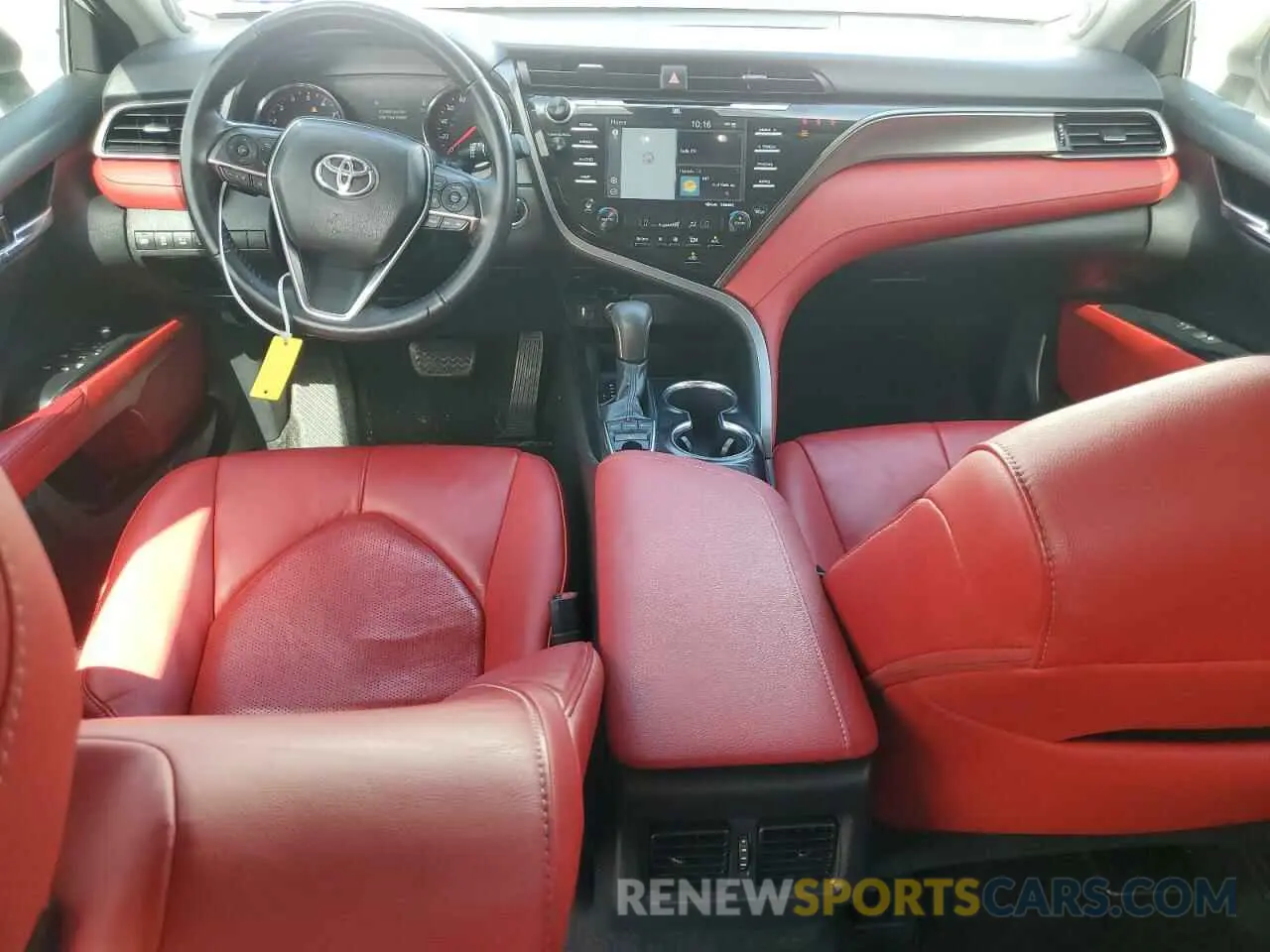 8 Photograph of a damaged car 4T1B61HK1KU707568 TOYOTA CAMRY 2019