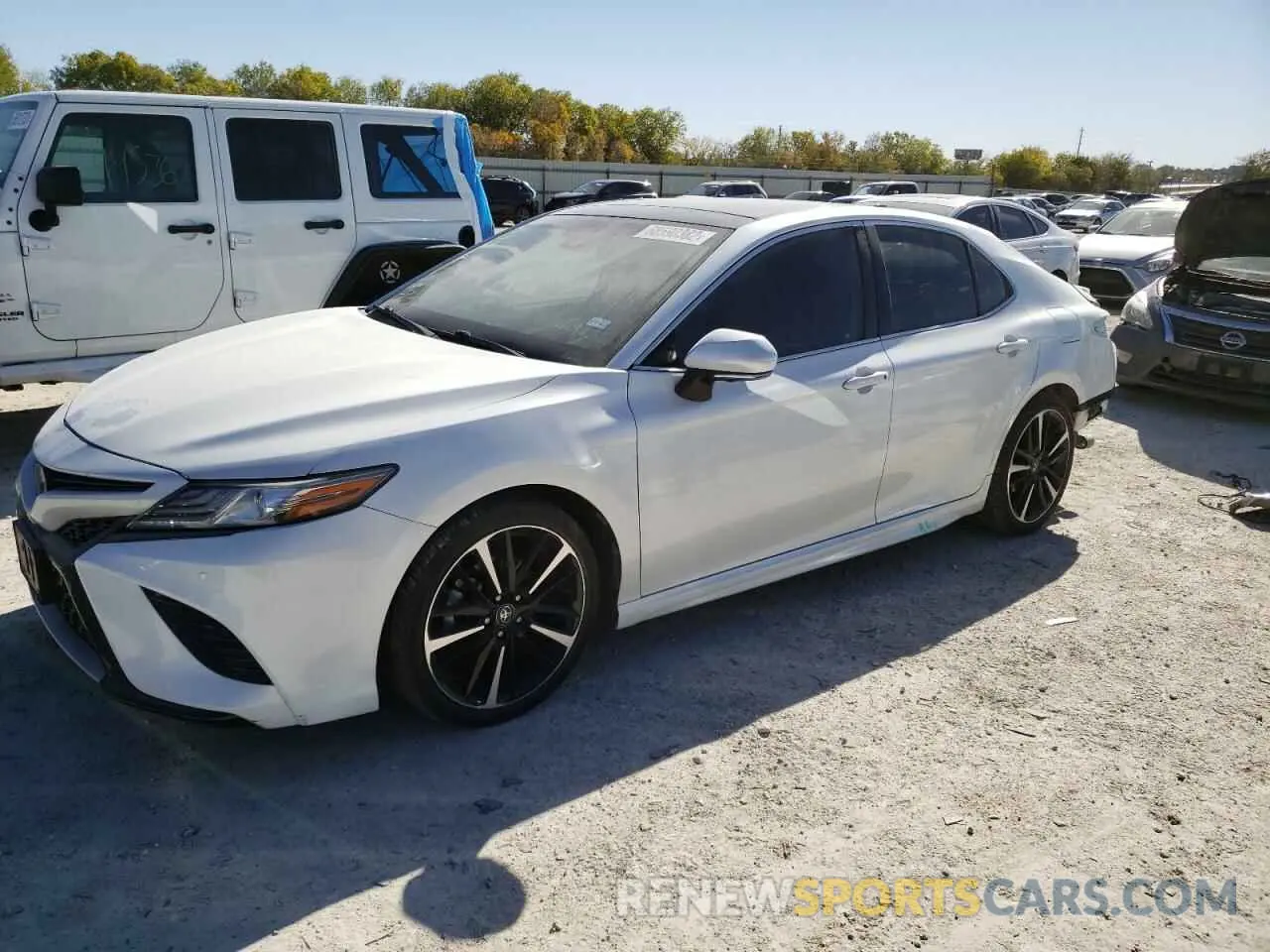1 Photograph of a damaged car 4T1B61HK1KU743373 TOYOTA CAMRY 2019