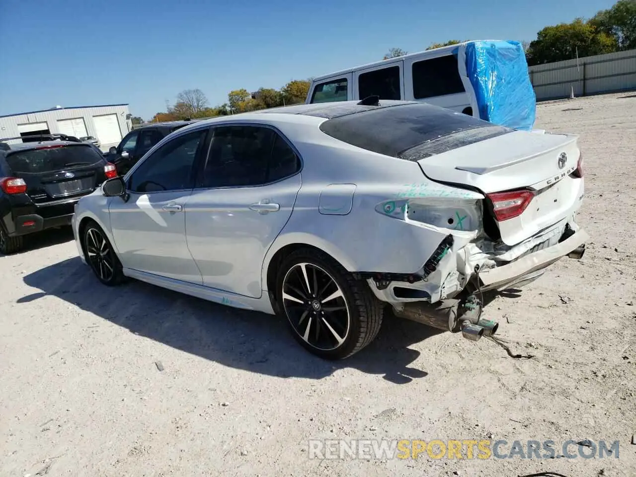 2 Photograph of a damaged car 4T1B61HK1KU743373 TOYOTA CAMRY 2019
