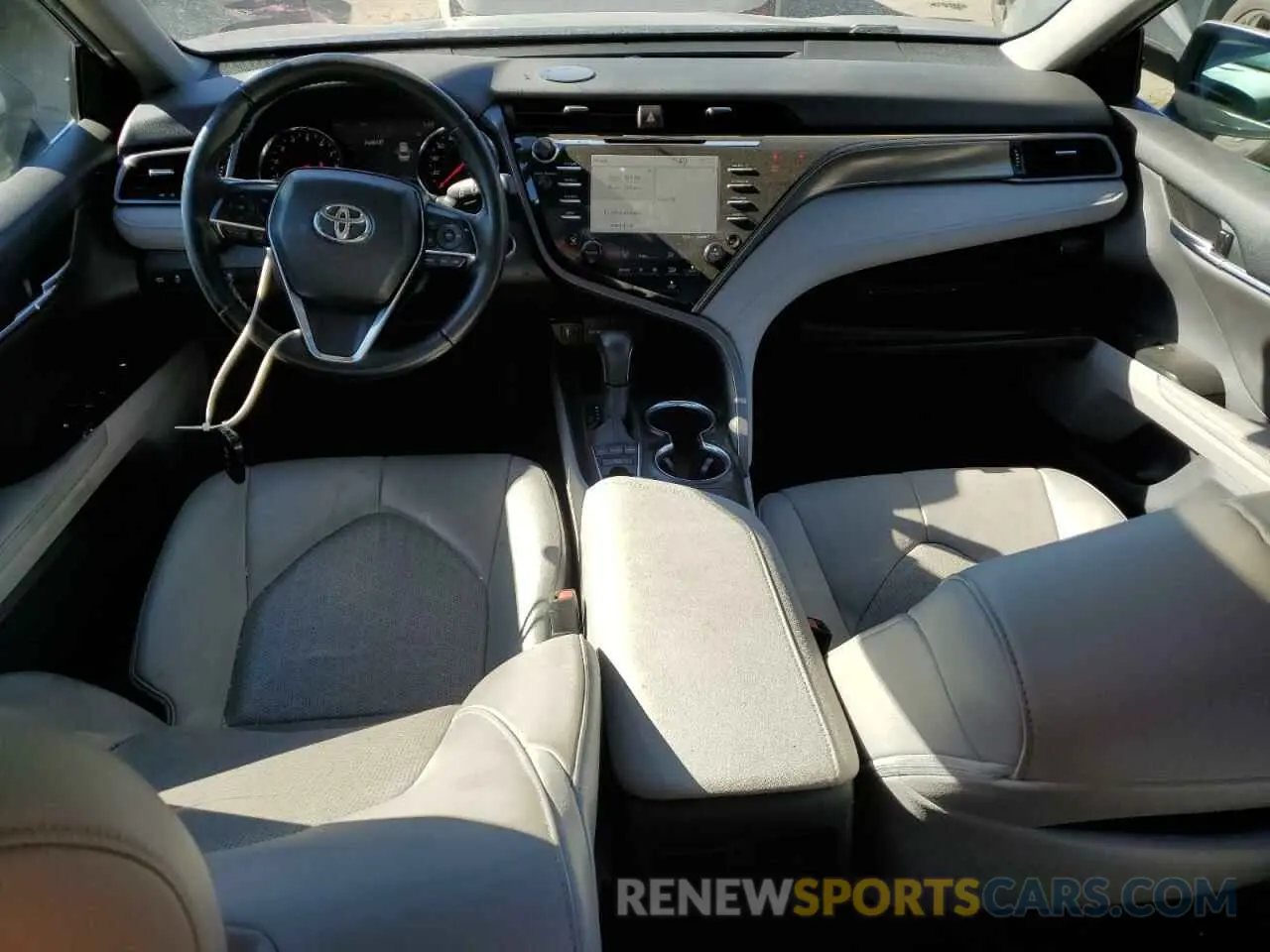 8 Photograph of a damaged car 4T1B61HK1KU787213 TOYOTA CAMRY 2019