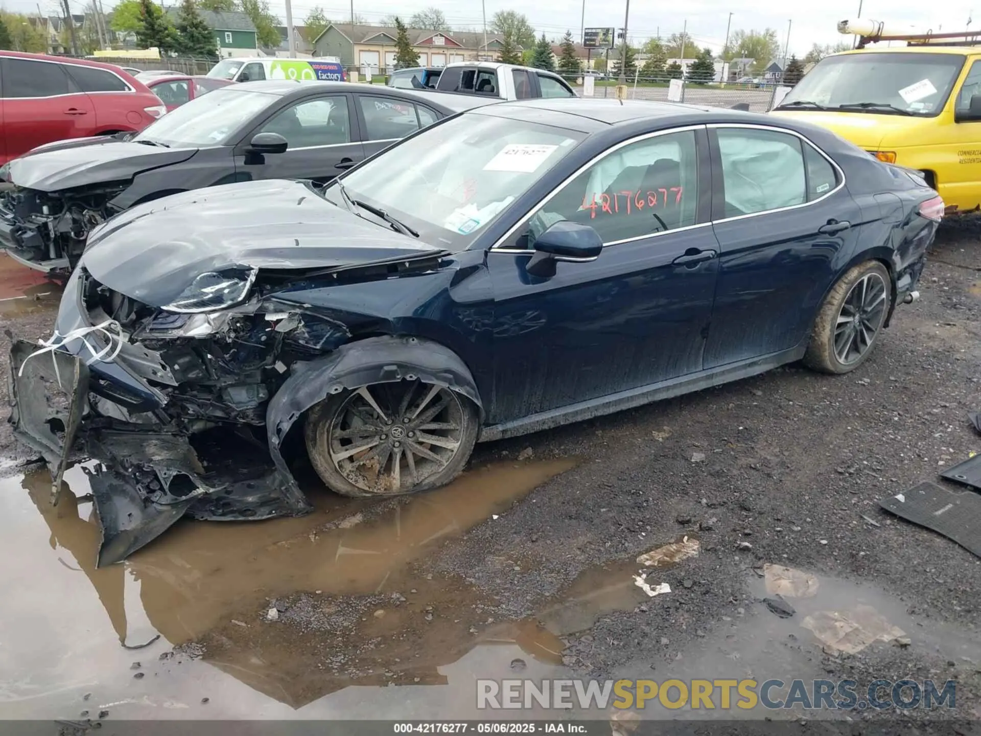 2 Photograph of a damaged car 4T1B61HK1KU823661 TOYOTA CAMRY 2019